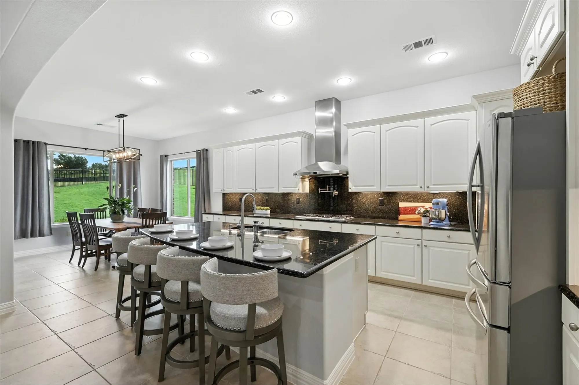 Property Slideshow image 14 of 39 | 9009 landmark ln, Denton, TX, 76207