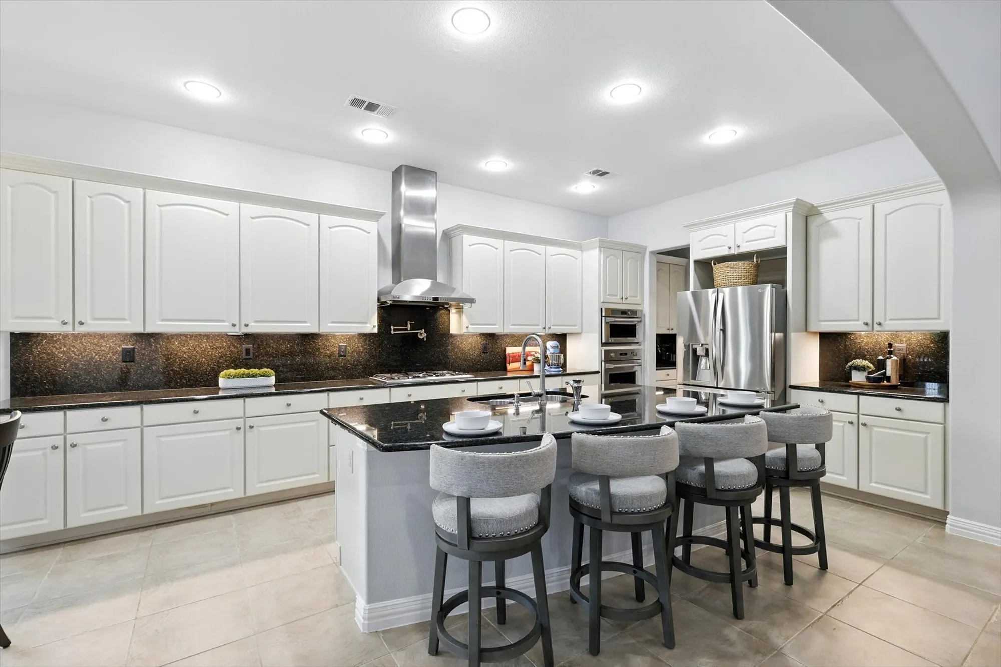 Property Slideshow image 15 of 39 | 9009 landmark ln, Denton, TX, 76207