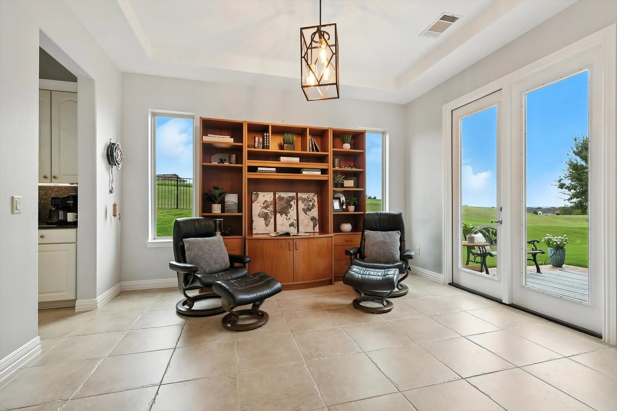 Property Slideshow image 12 of 39 | 9009 landmark ln, Denton, TX, 76207