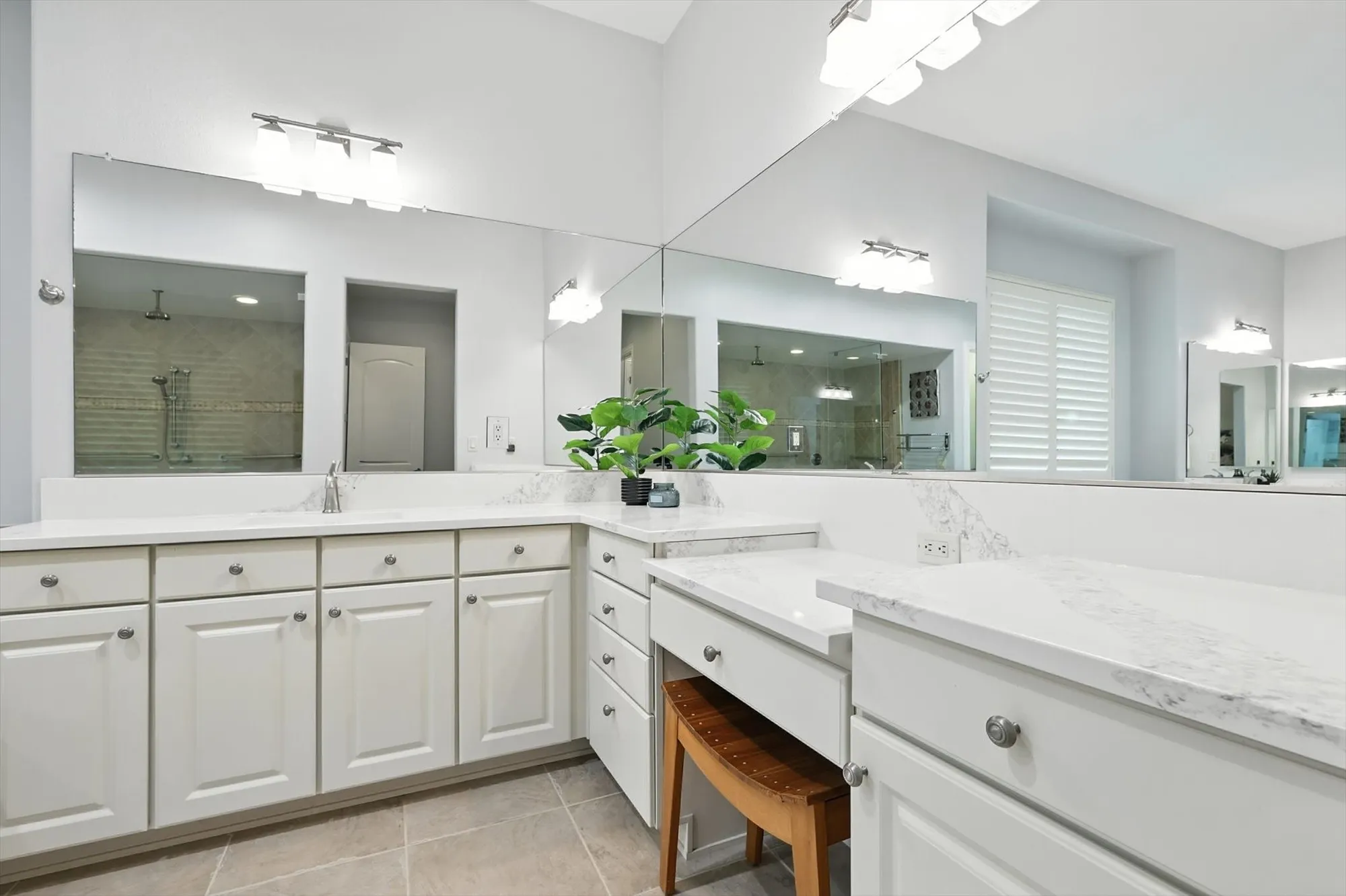 Property Slideshow image 26 of 39 | 9009 landmark ln, Denton, TX, 76207