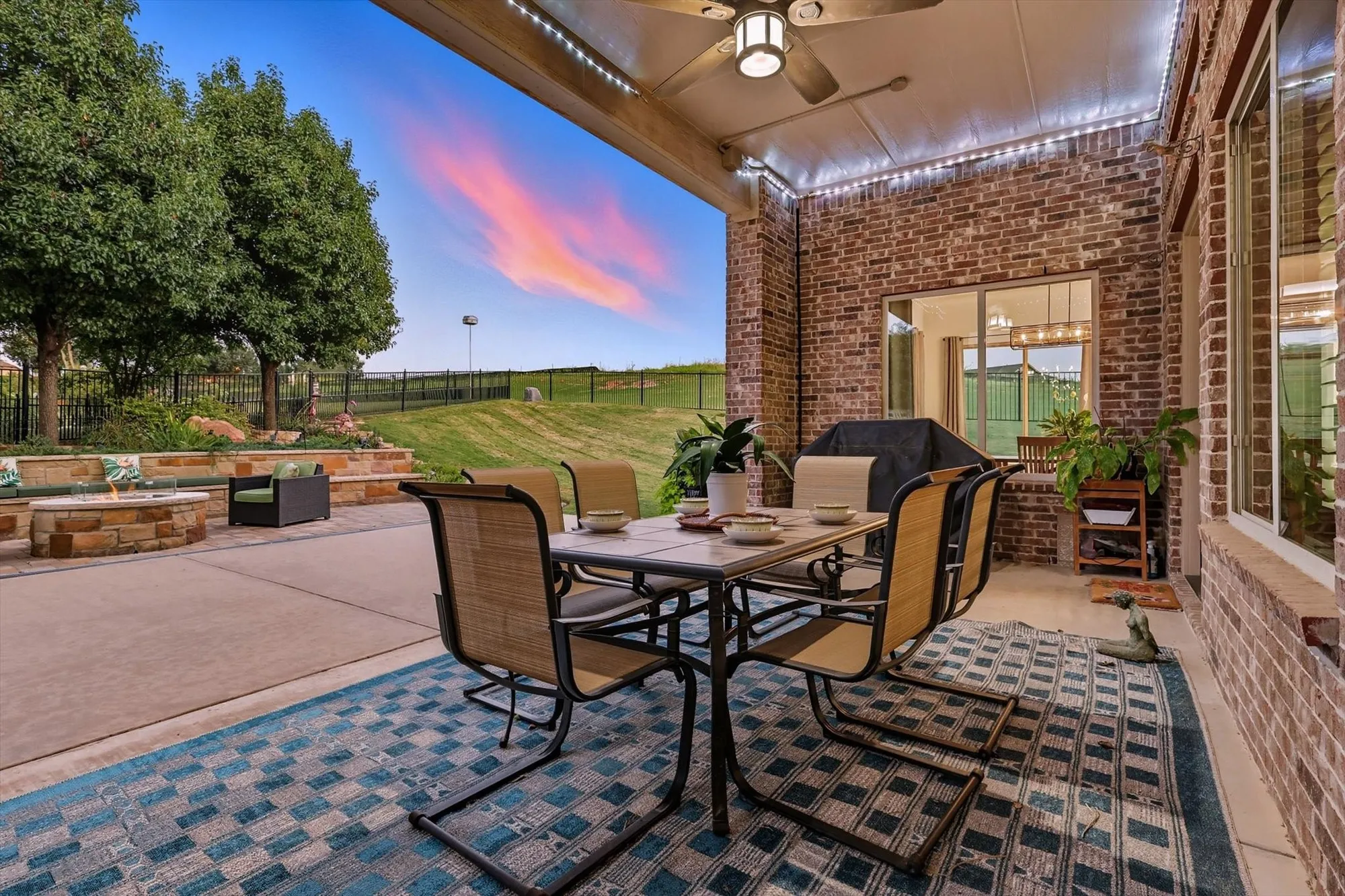 Property Slideshow image 34 of 39 | 9009 landmark ln, Denton, TX, 76207