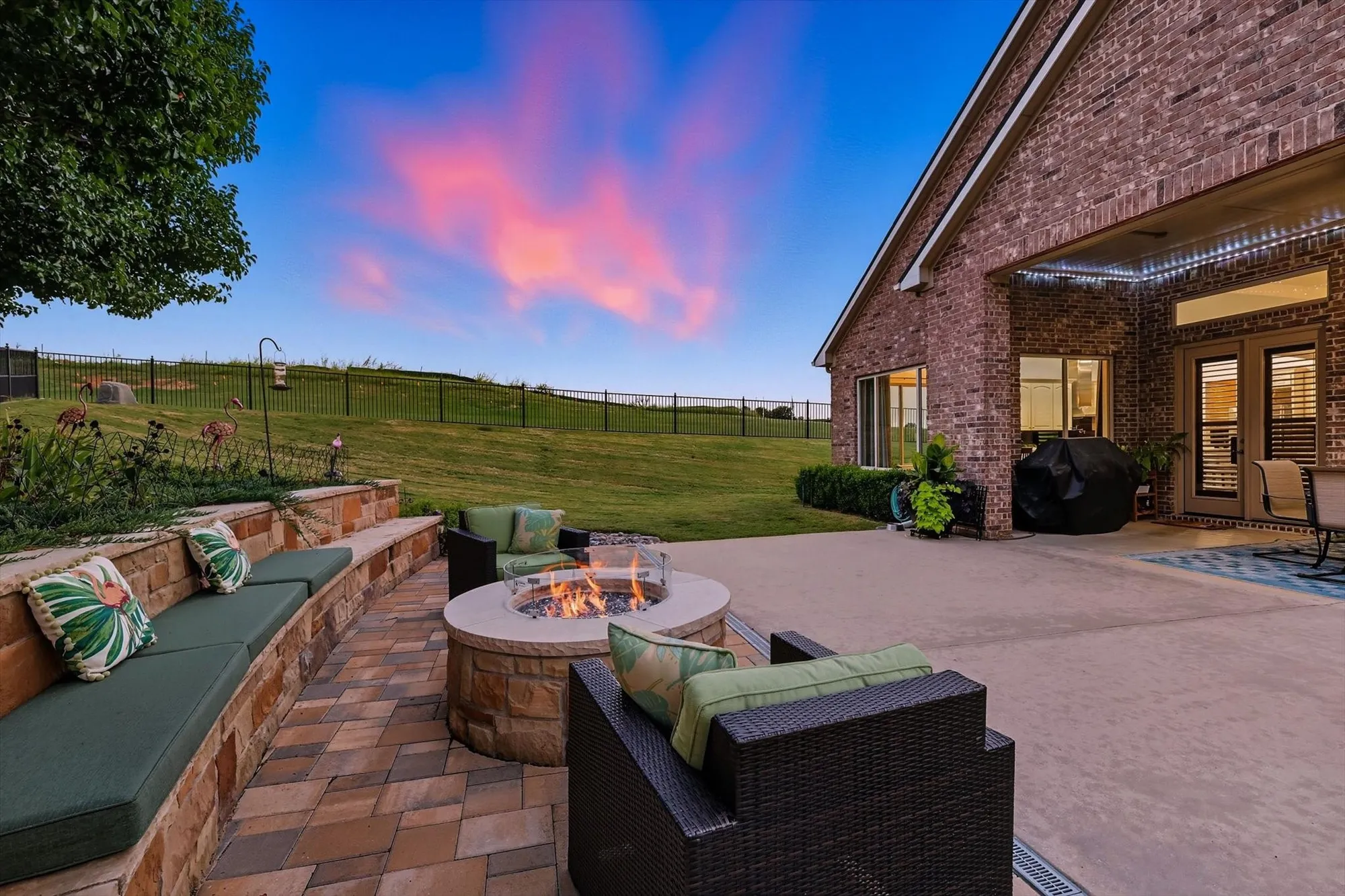 Property Slideshow image 35 of 39 | 9009 landmark ln, Denton, TX, 76207