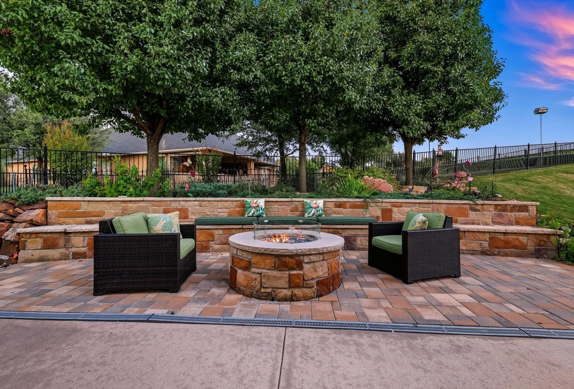 Property Slideshow image 36 of 39 | 9009 landmark ln, Denton, TX, 76207