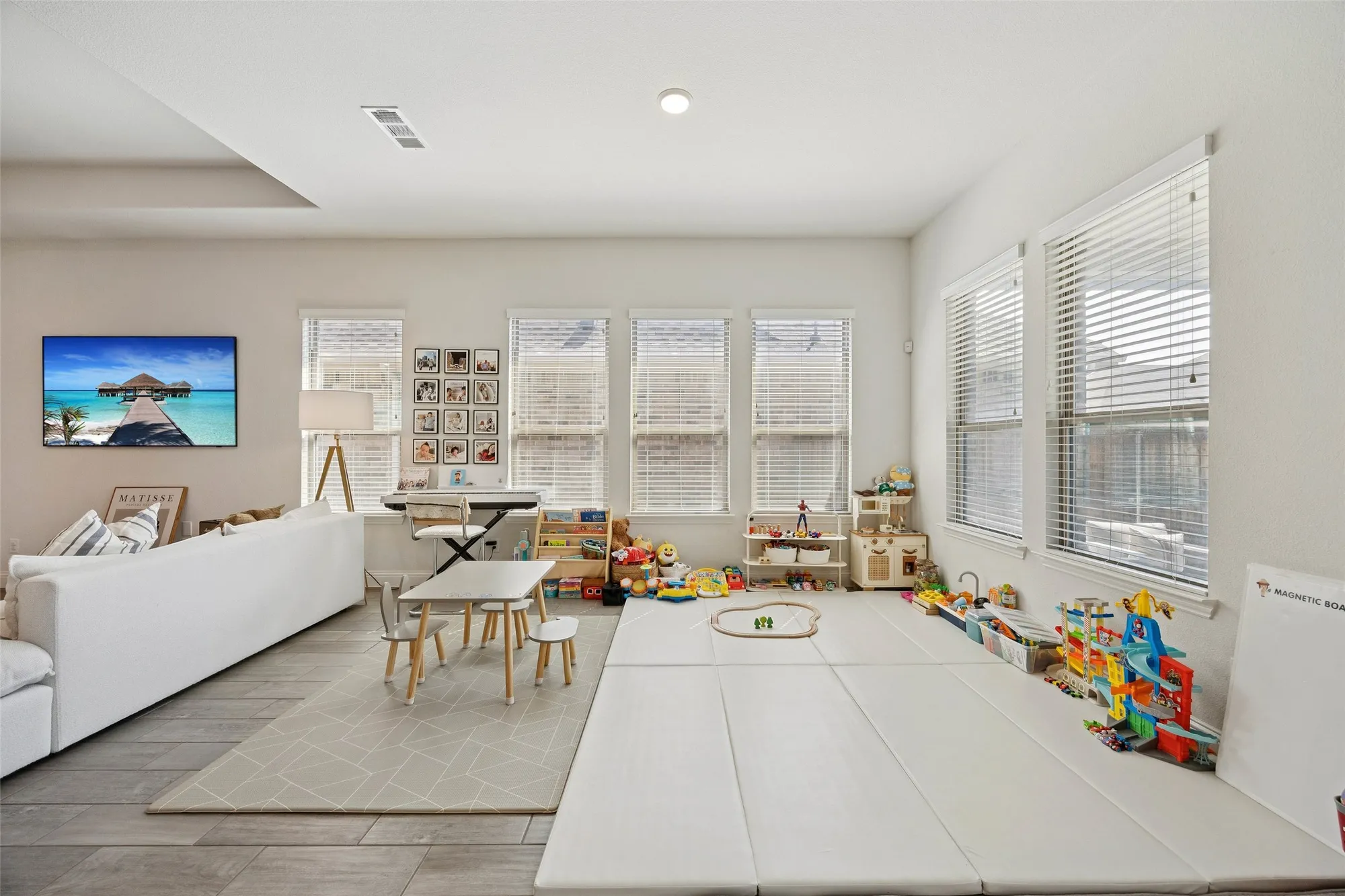 Property Slideshow image 10 of 33 | 2732 promenade, The Colony, TX, 75056