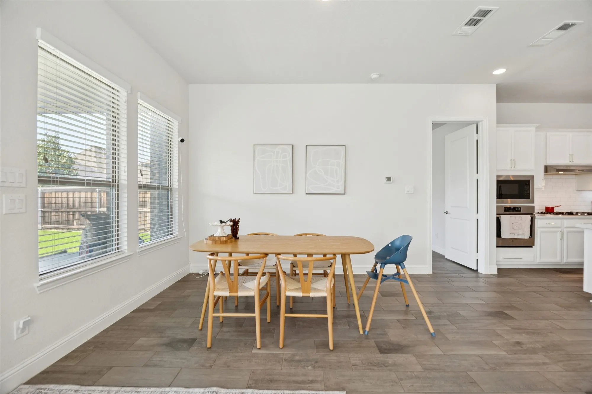 Property Slideshow image 11 of 33 | 2732 promenade, The Colony, TX, 75056