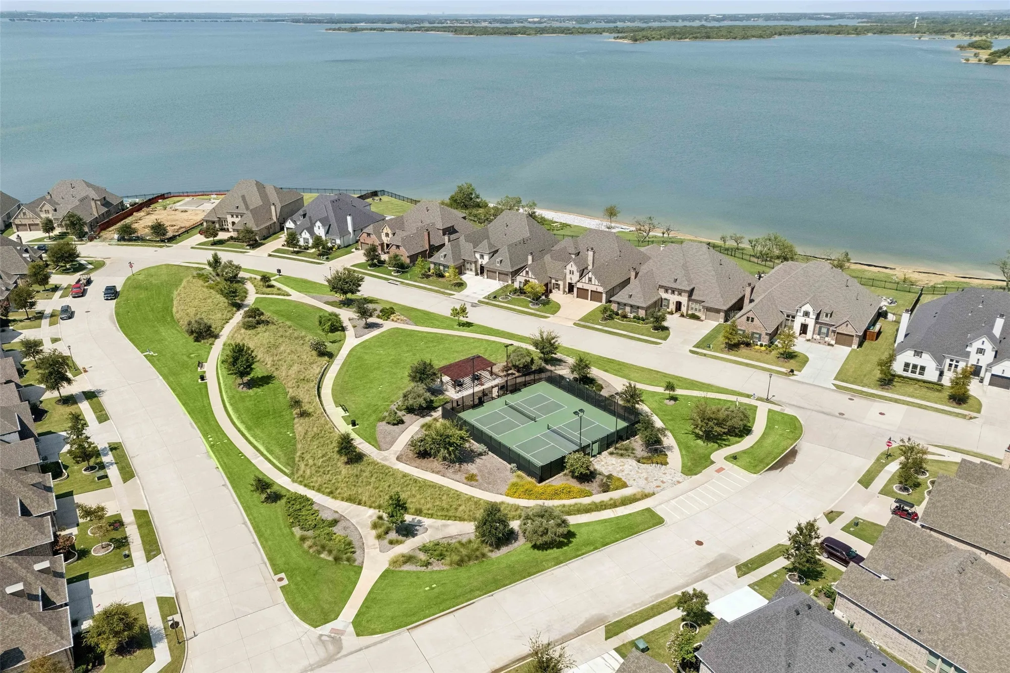 Property Slideshow image 26 of 33 | 2732 promenade, The Colony, TX, 75056