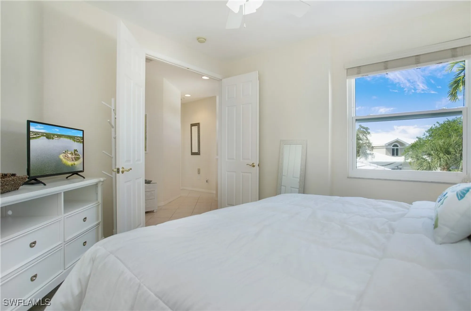 Property Slideshow image 38 of 48 | 4690 hawks nest way e-204, Naples, FL, 34114