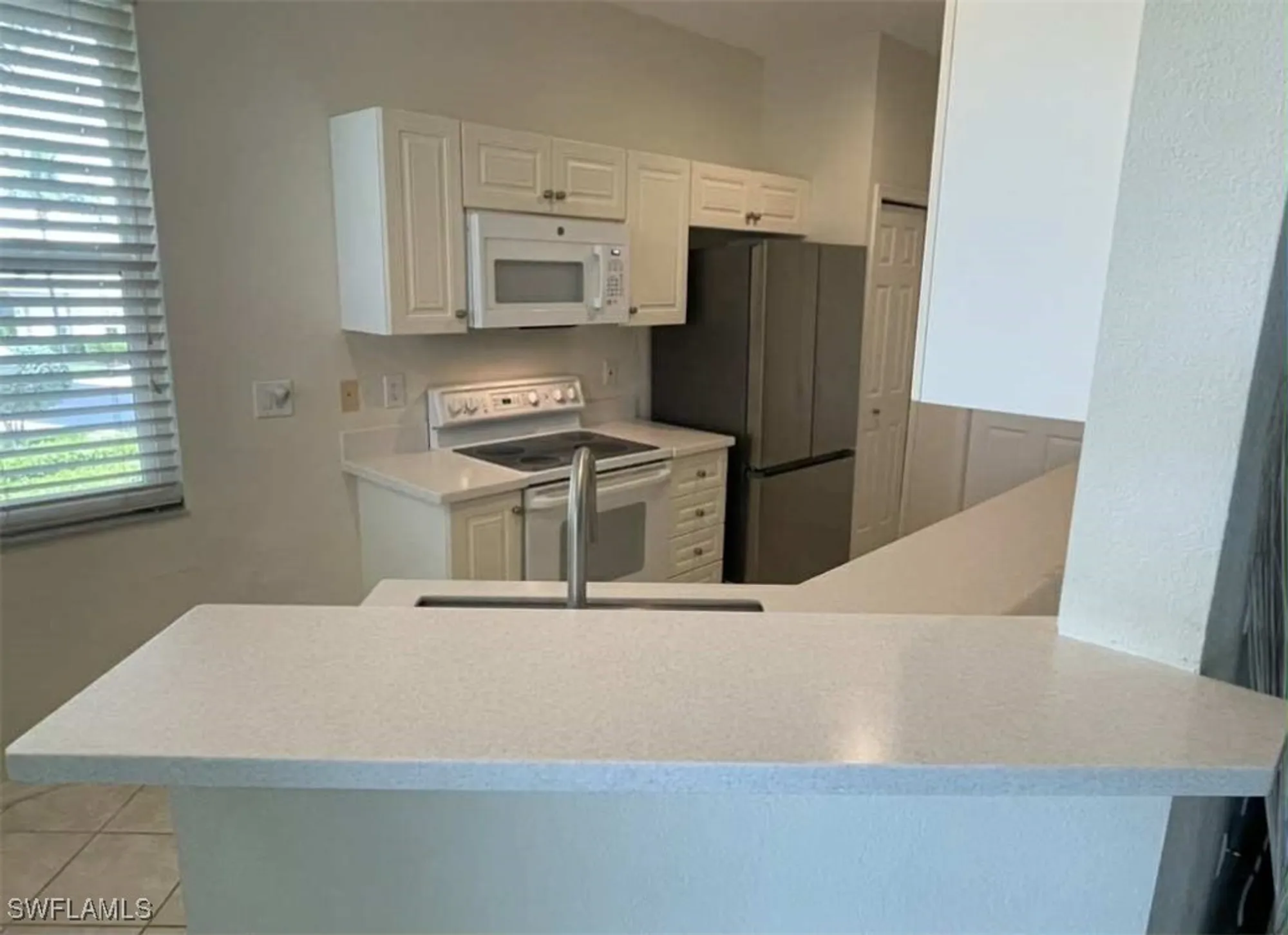 Property Slideshow image 8 of 48 | 4690 hawks nest way e-204, Naples, FL, 34114