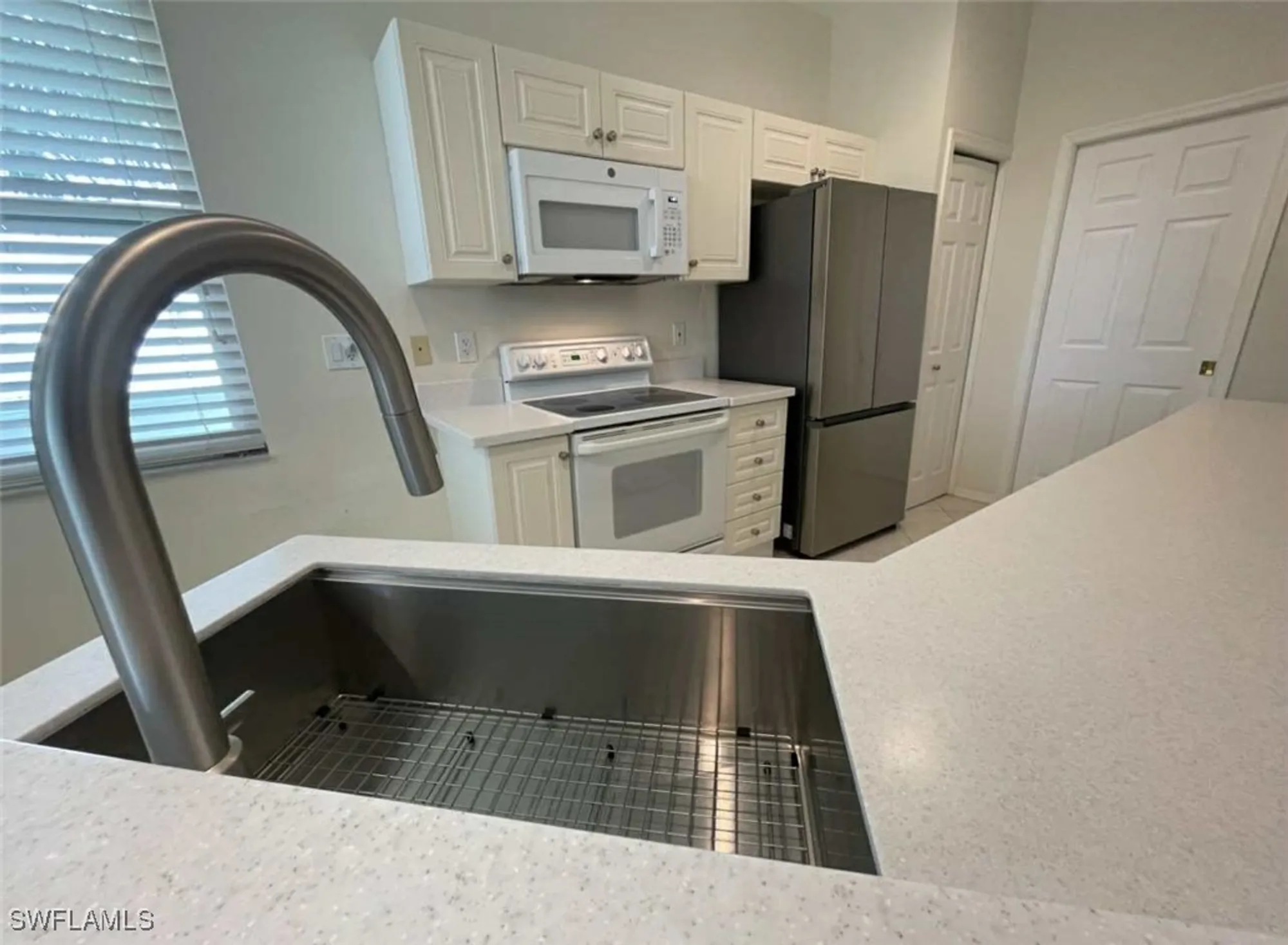 Property Slideshow image 9 of 48 | 4690 hawks nest way e-204, Naples, FL, 34114