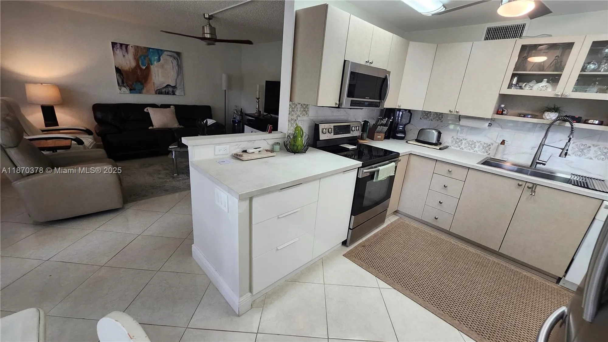 Property Slideshow image 4 of 44 | 2001 ventnor g # 2001, Deerfield Beach, FL, 33442