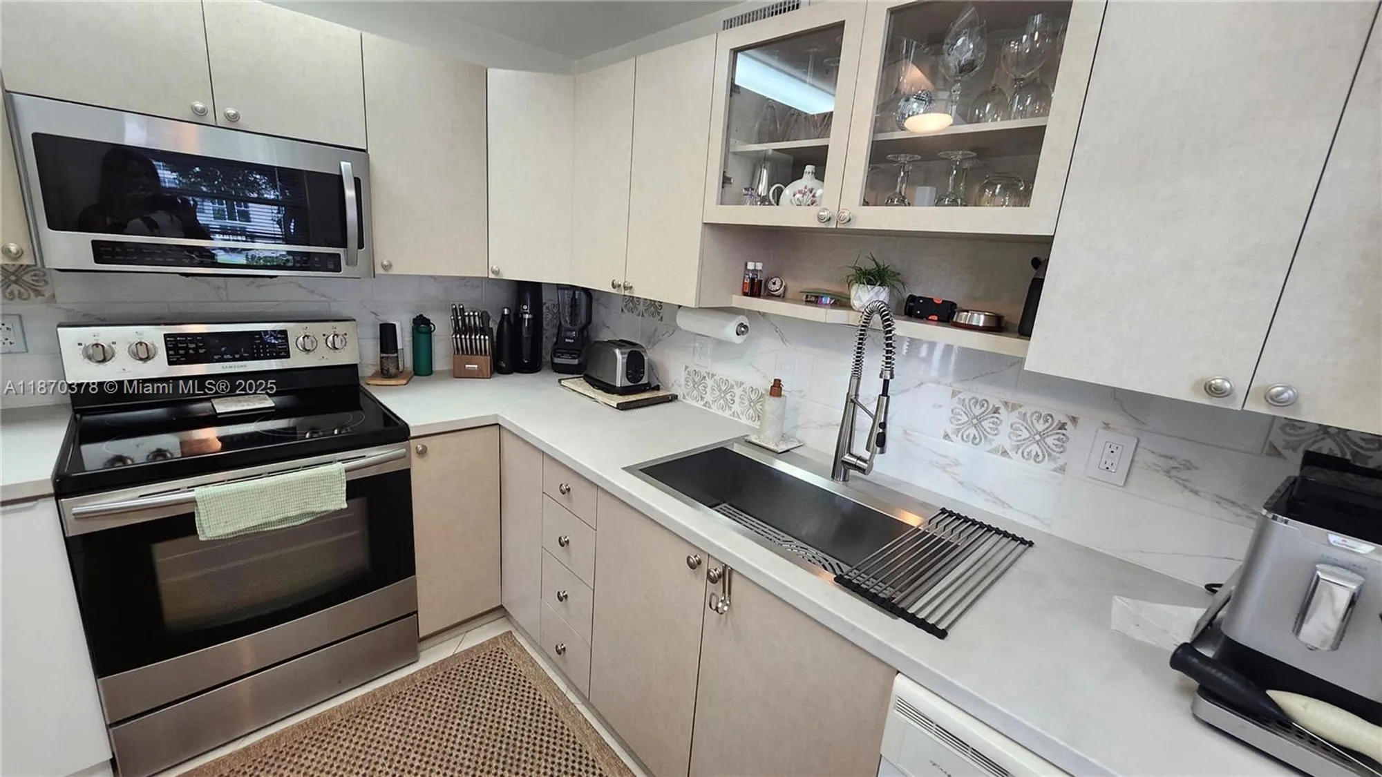 Property Slideshow image 7 of 44 | 2001 ventnor g # 2001, Deerfield Beach, FL, 33442