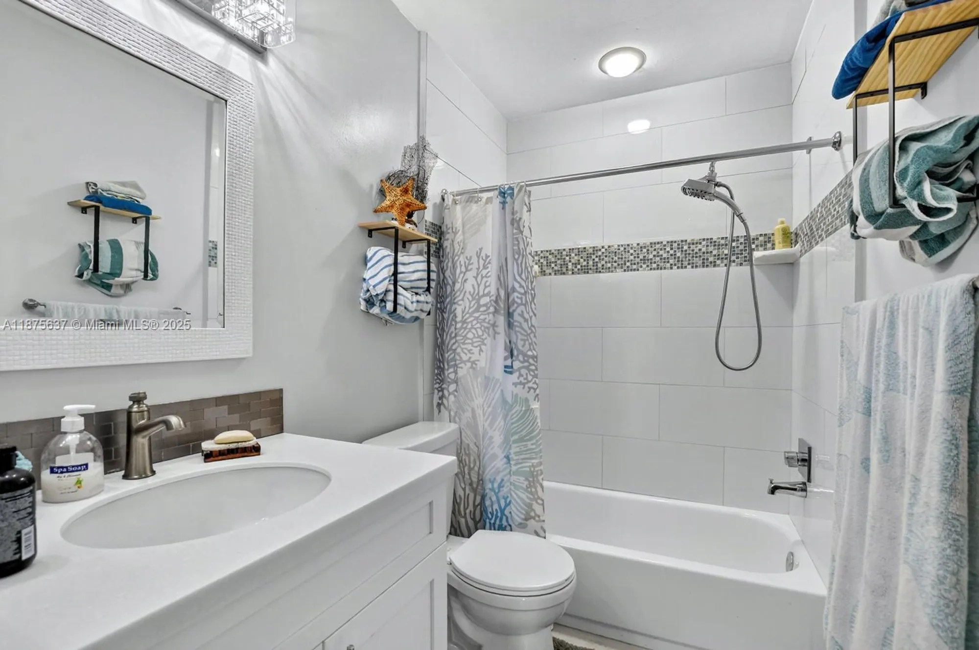 Property Slideshow image 22 of 28 | 13406 sabal palm ct b, Delray Beach, FL, 33484