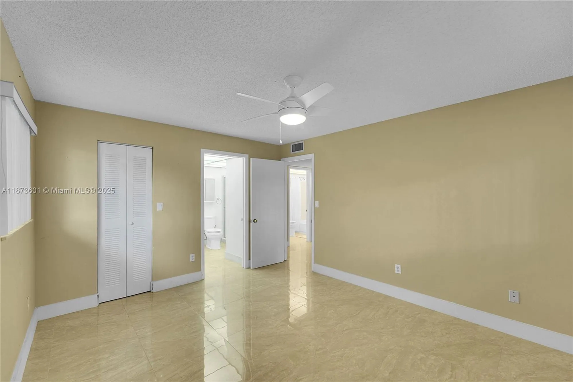 Property Slideshow image 13 of 25 | 9644 s belfort cir 211, Tamarac, FL, 33321