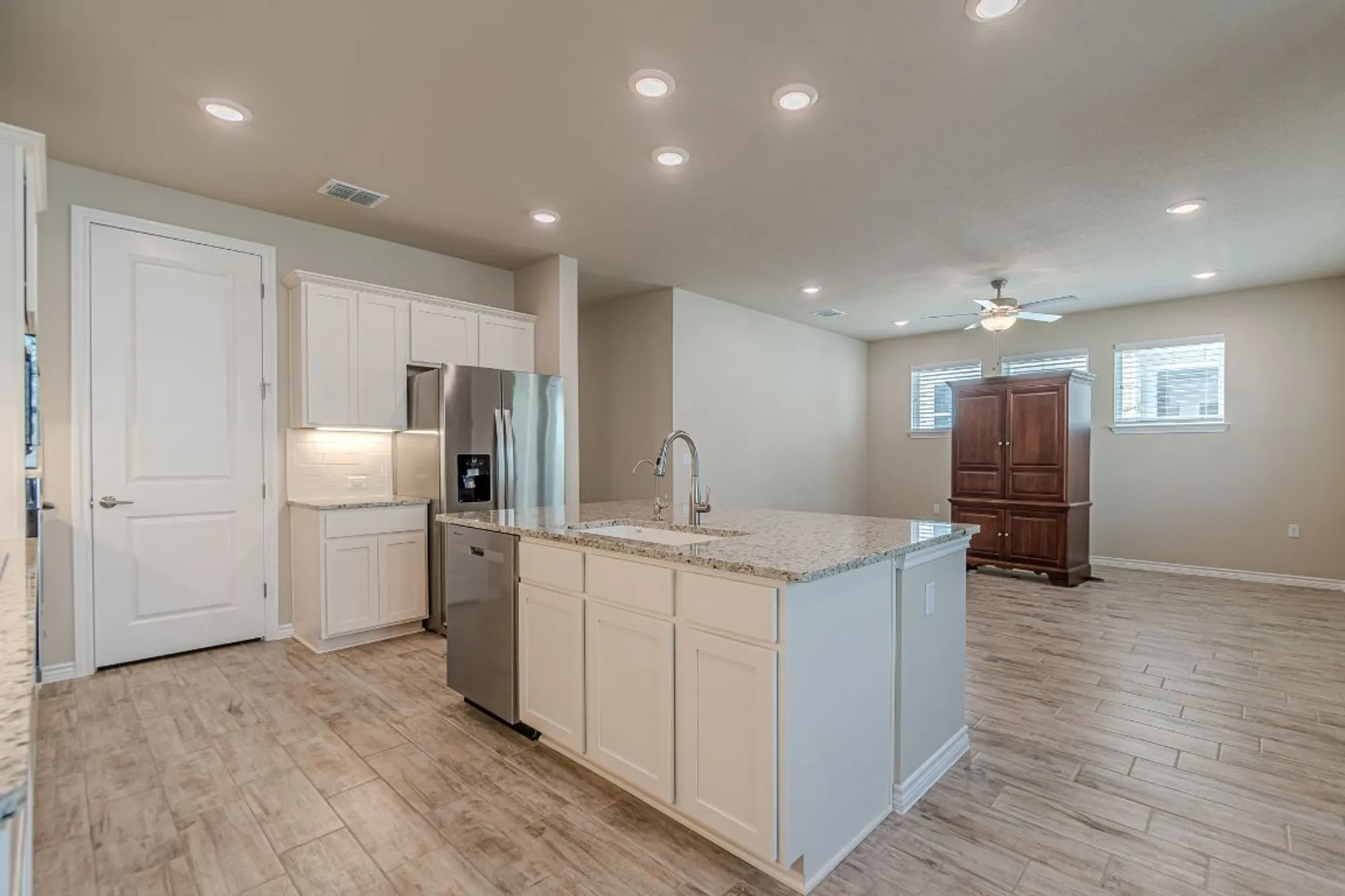 Property Slideshow image 10 of 34 | 104 menard dr # 102, San Marcos, TX, 78666