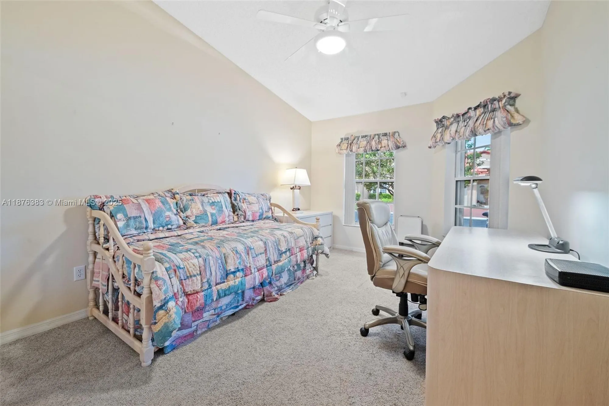 Property Slideshow image 17 of 31 | 9906 malvern dr, Tamarac, FL, 33321