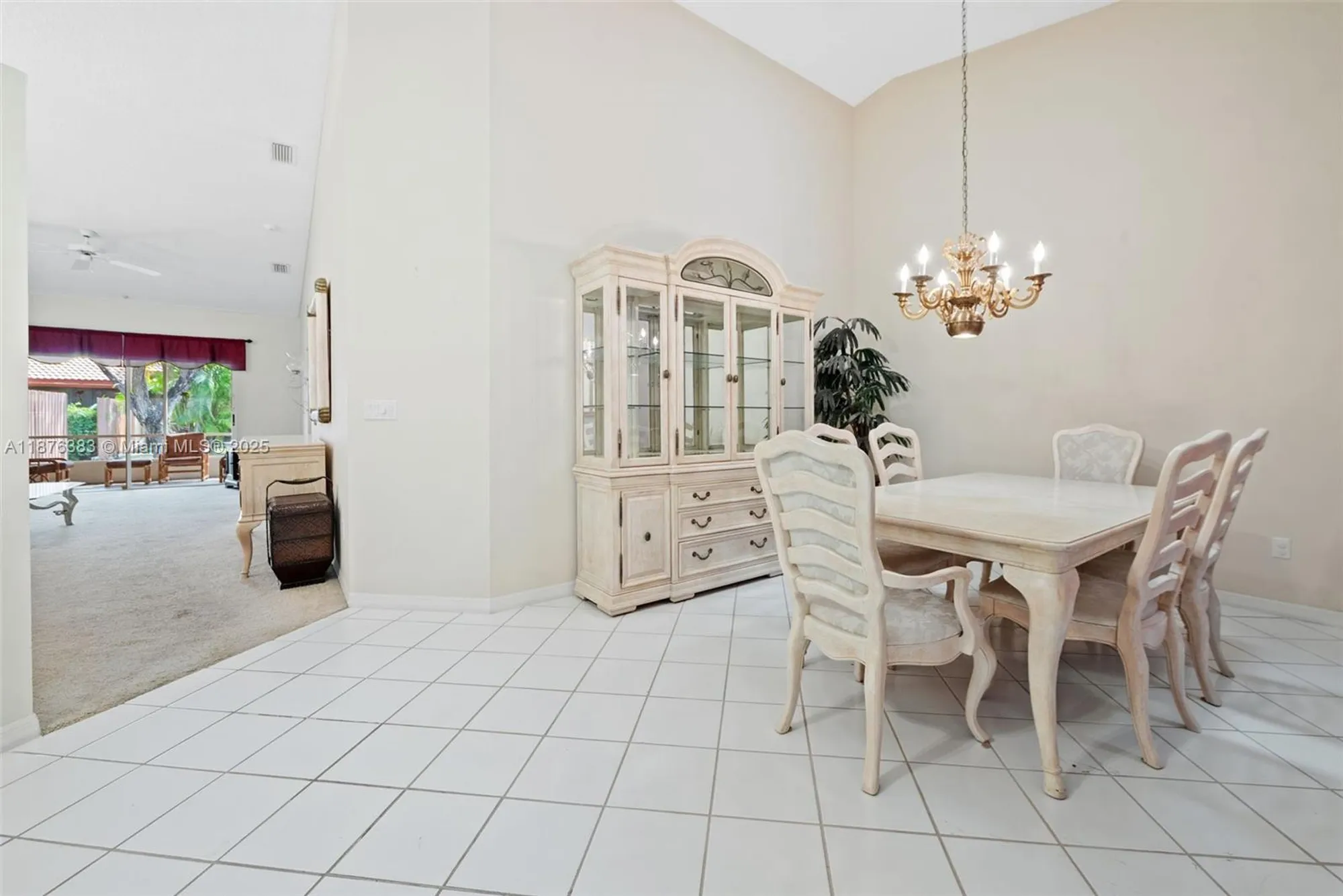 Property Slideshow image 12 of 31 | 9906 malvern dr, Tamarac, FL, 33321