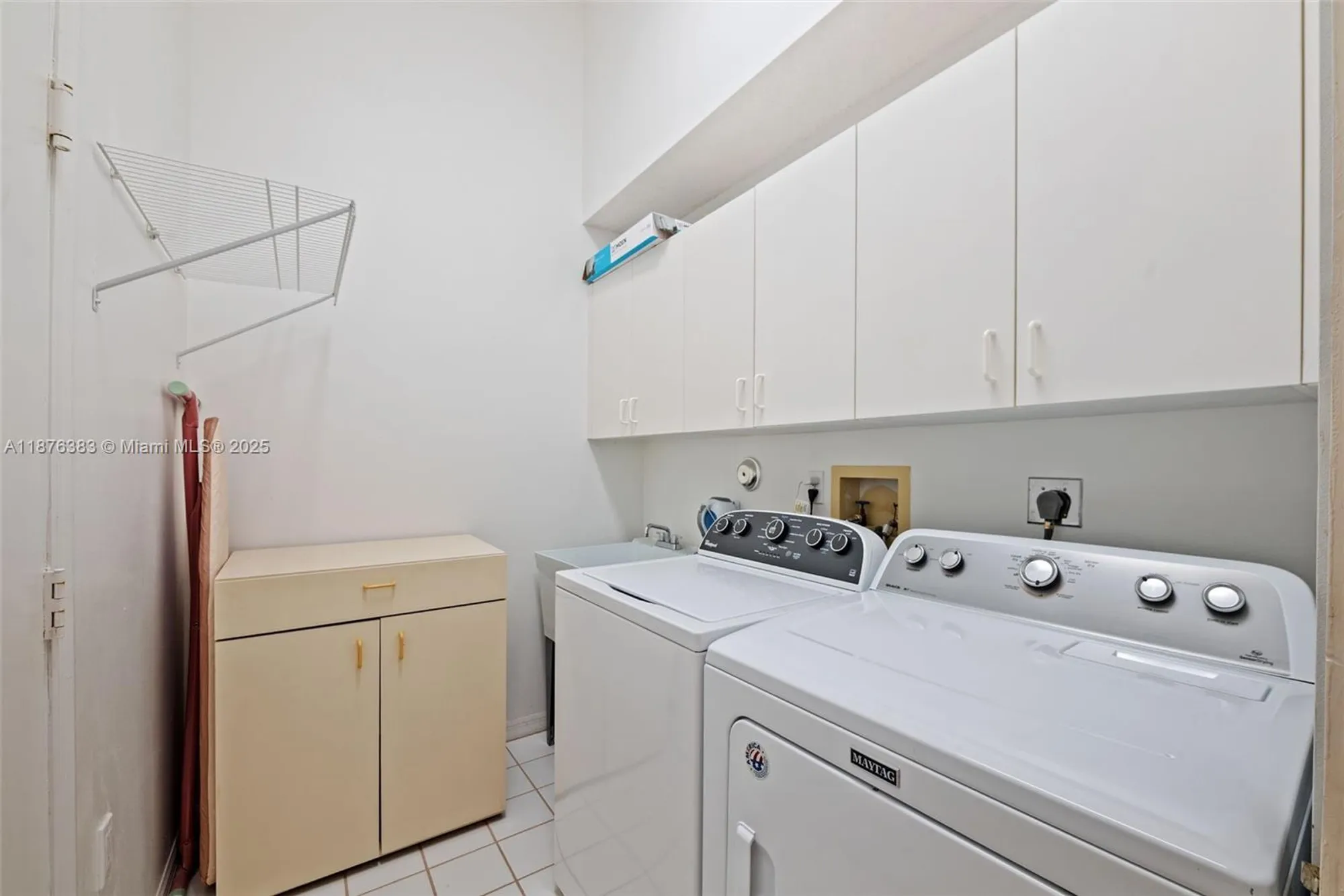 Property Slideshow image 24 of 31 | 9906 malvern dr, Tamarac, FL, 33321