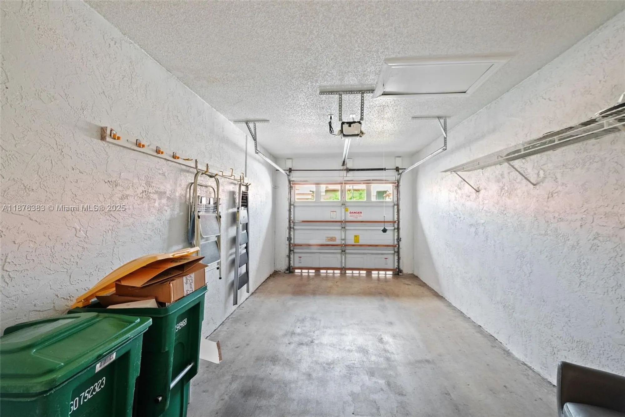 Property Slideshow image 25 of 31 | 9906 malvern dr, Tamarac, FL, 33321