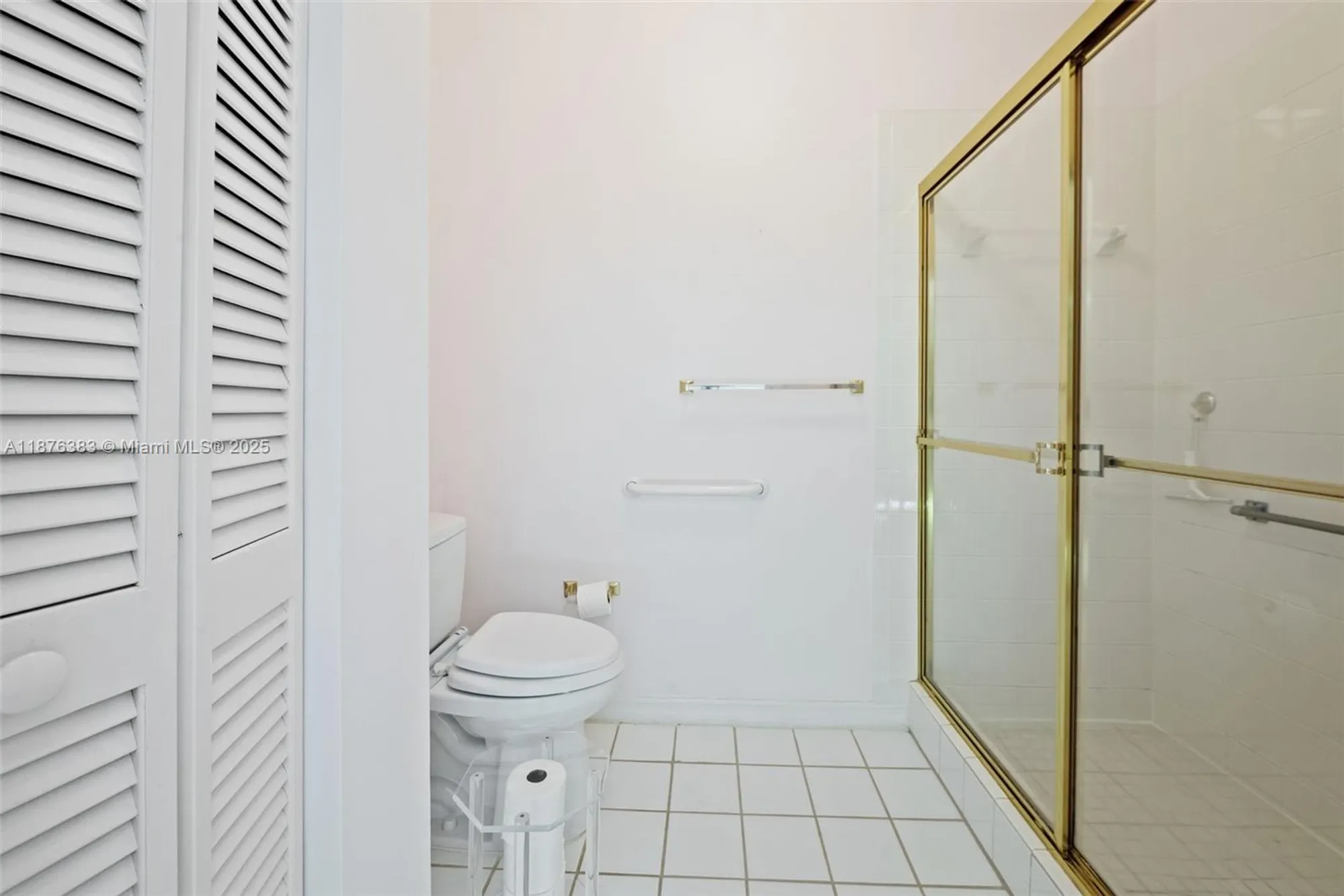 Property Slideshow image 20 of 31 | 9906 malvern dr, Tamarac, FL, 33321