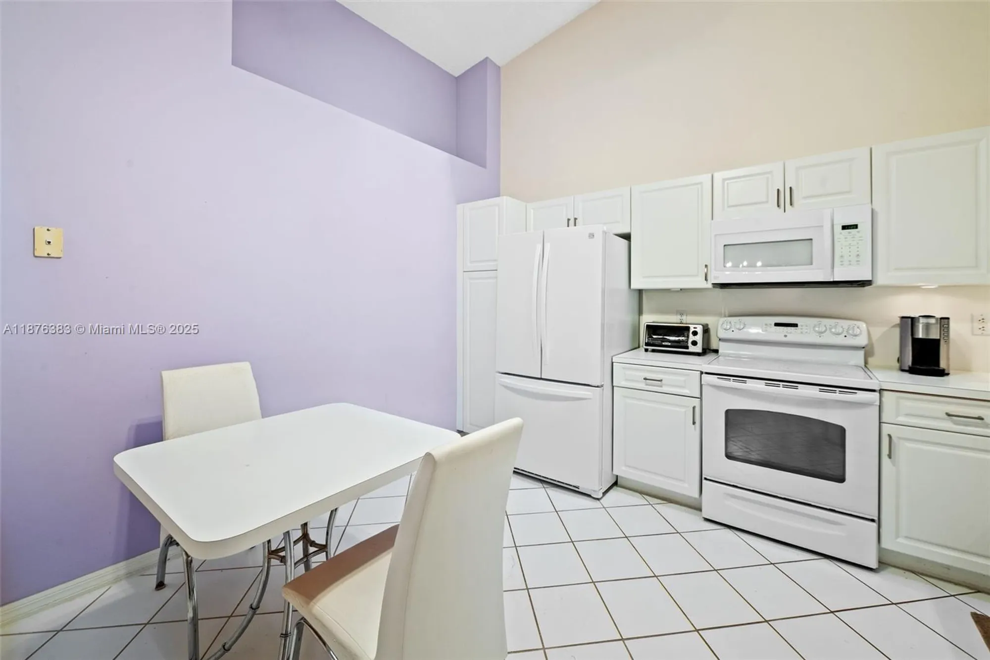 Property Slideshow image 22 of 31 | 9906 malvern dr, Tamarac, FL, 33321