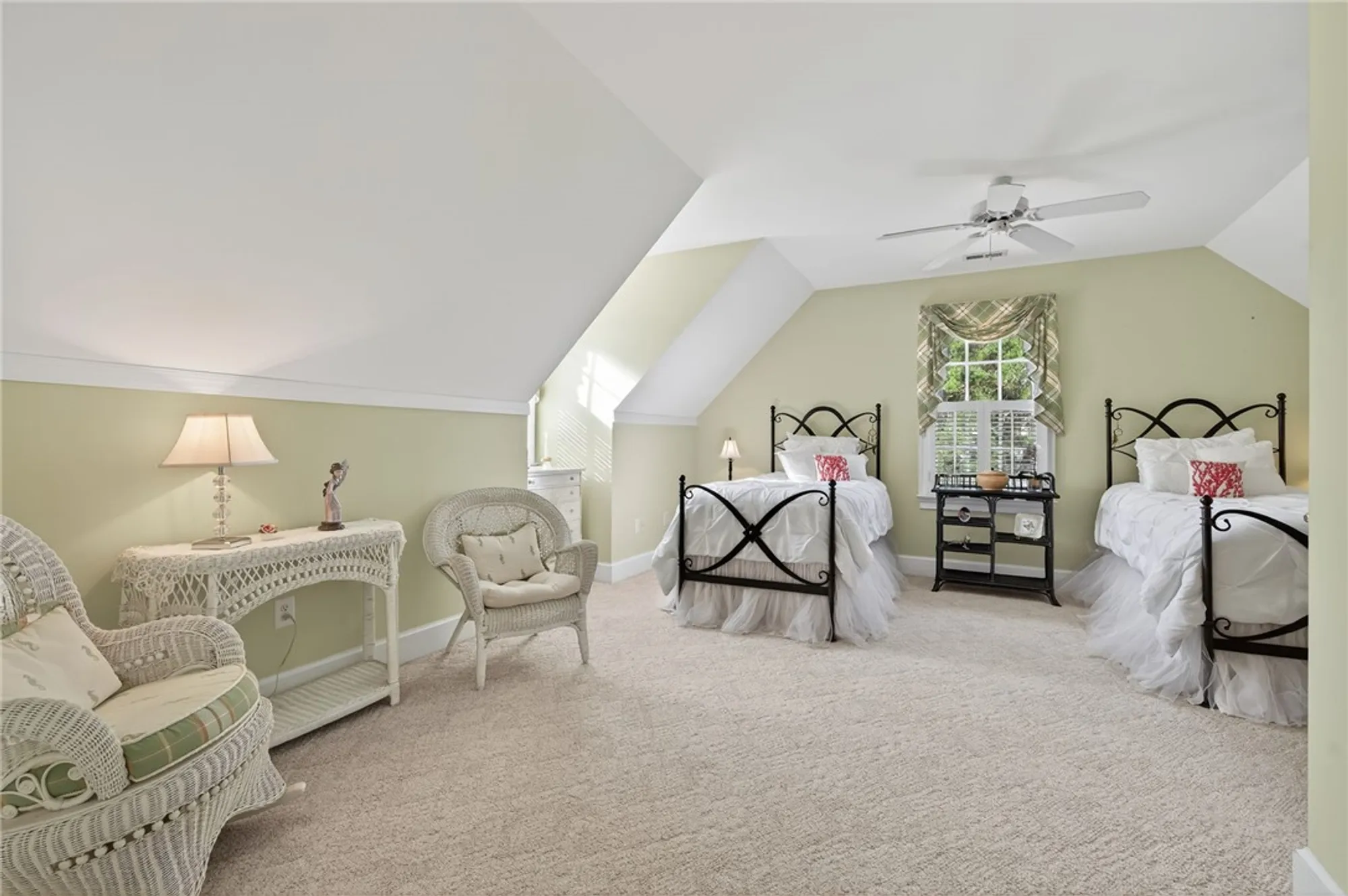 Property Slideshow image 26 of 35 | 174 highland, Williamsburg, VA, 23188