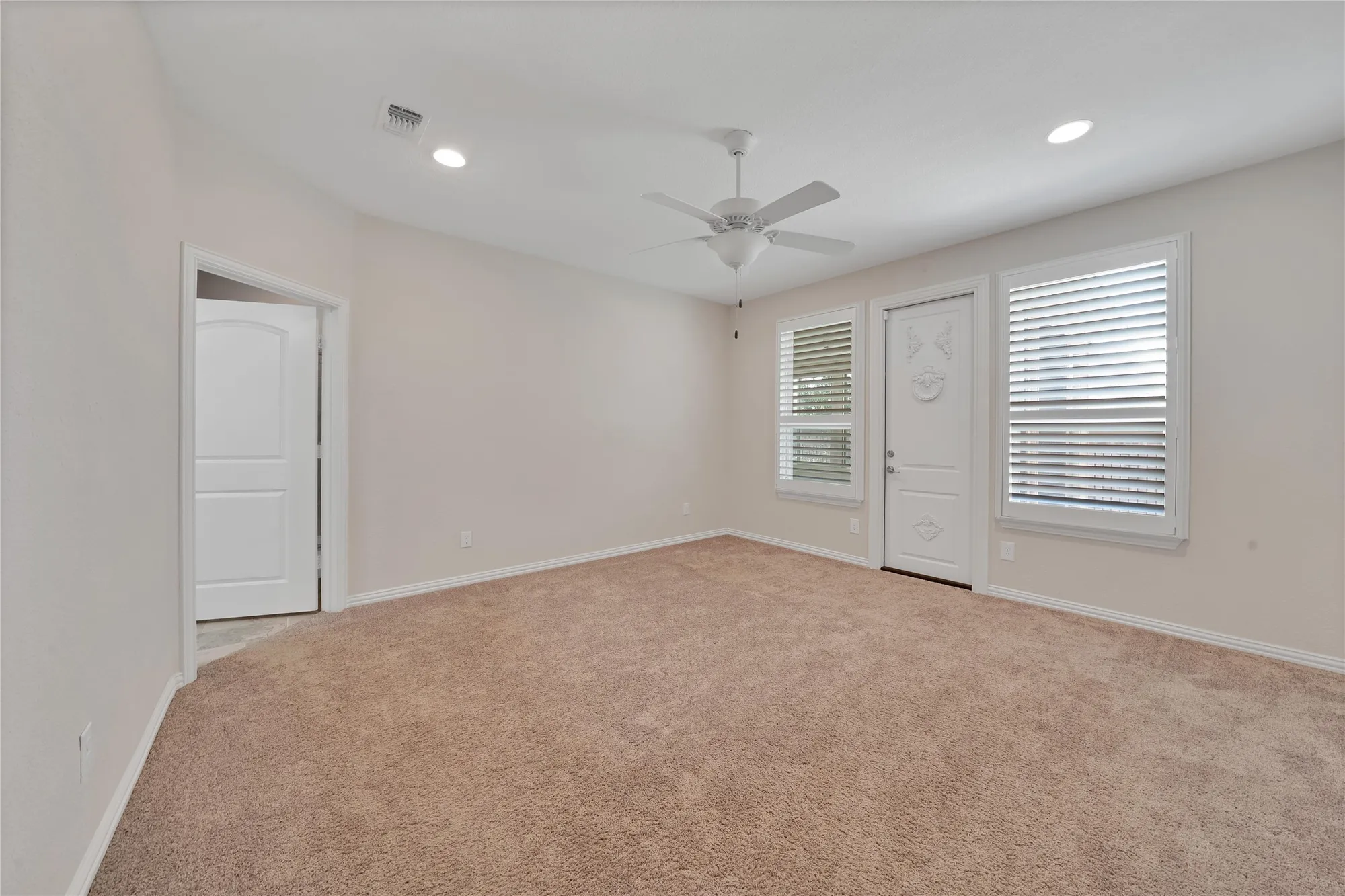 Property Slideshow image 21 of 38 | 7616 heritage dr, Aubrey, TX, 76227