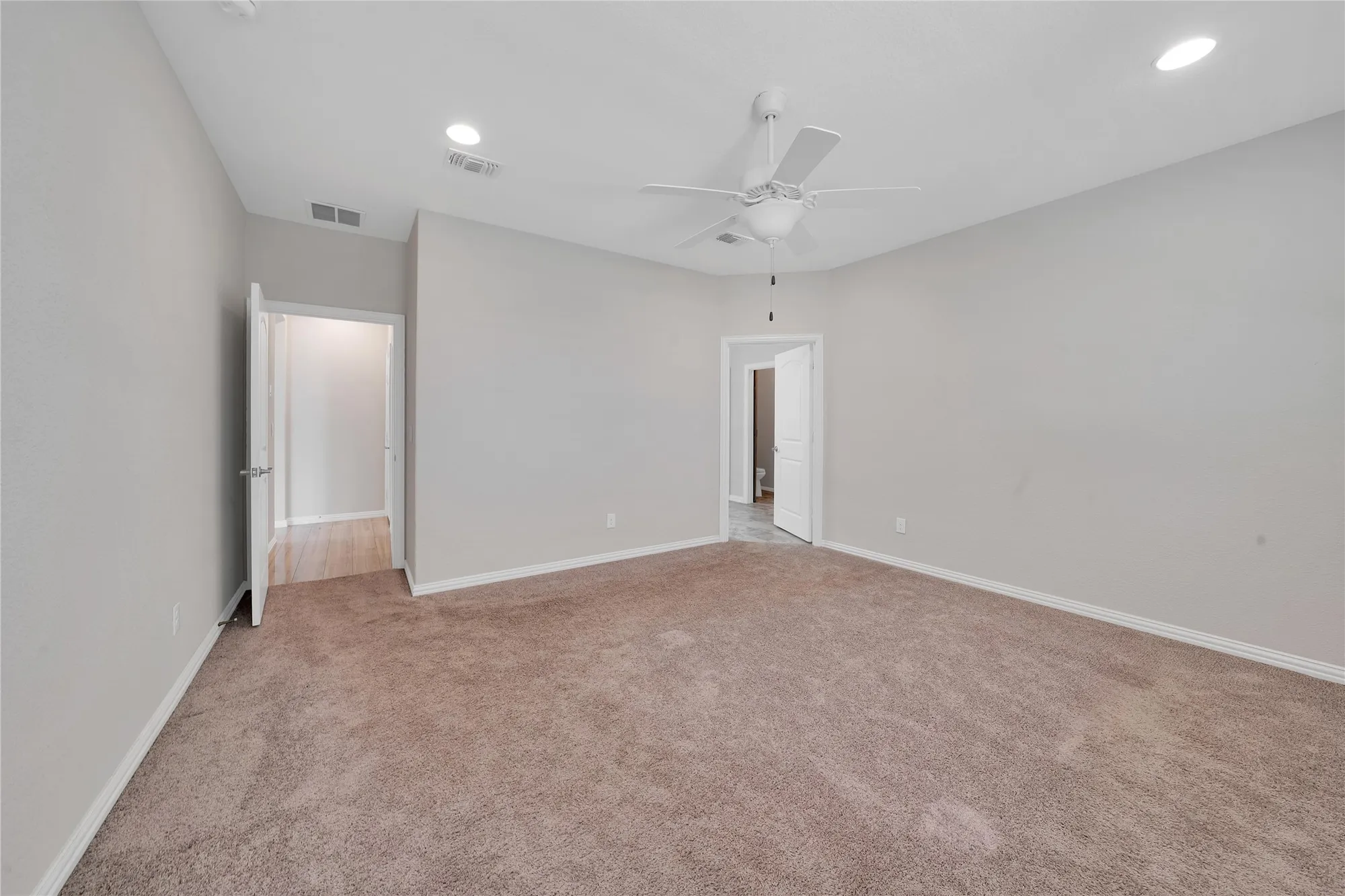 Property Slideshow image 22 of 38 | 7616 heritage dr, Aubrey, TX, 76227