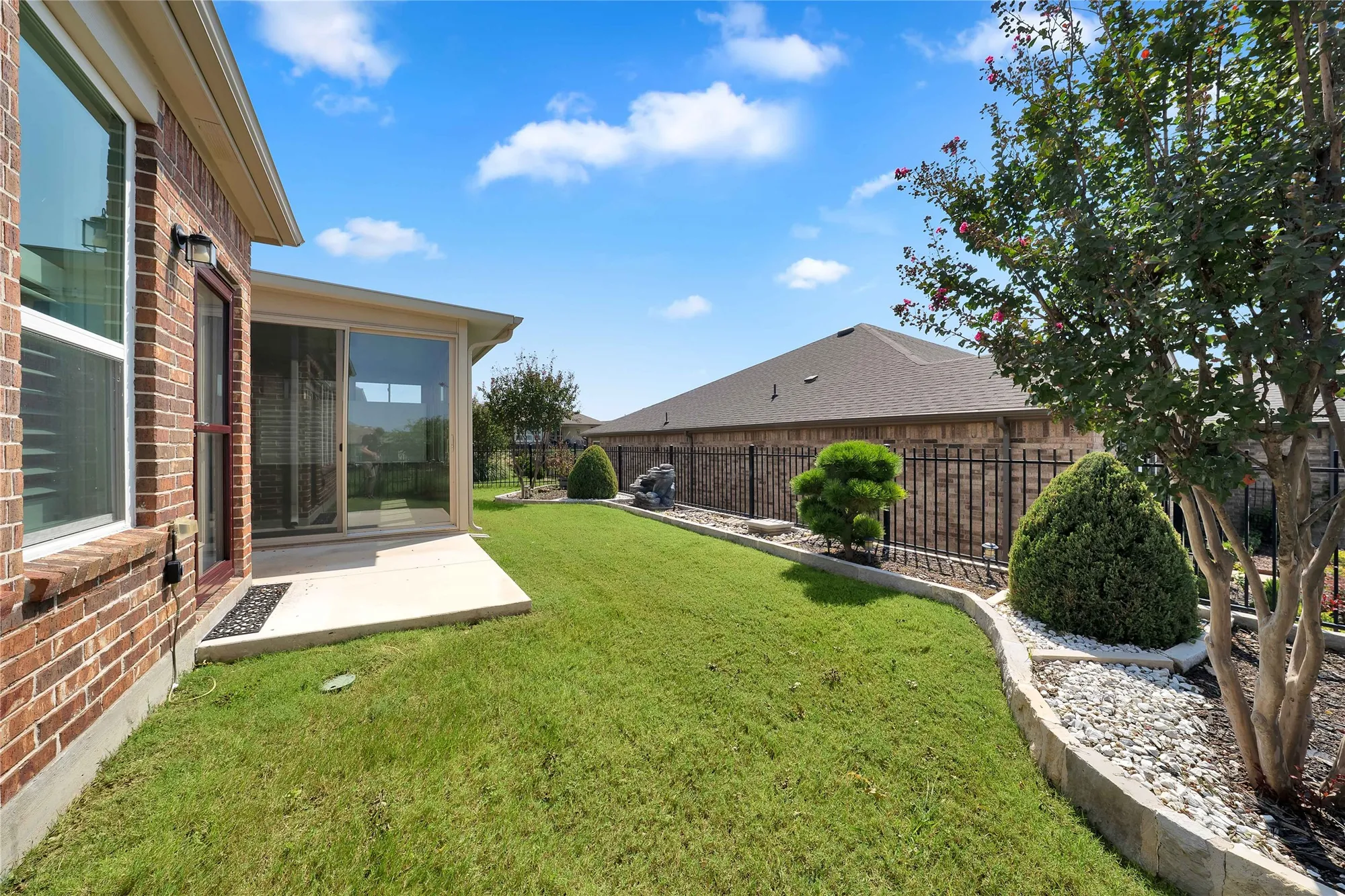 Property Slideshow image 31 of 38 | 7616 heritage dr, Aubrey, TX, 76227