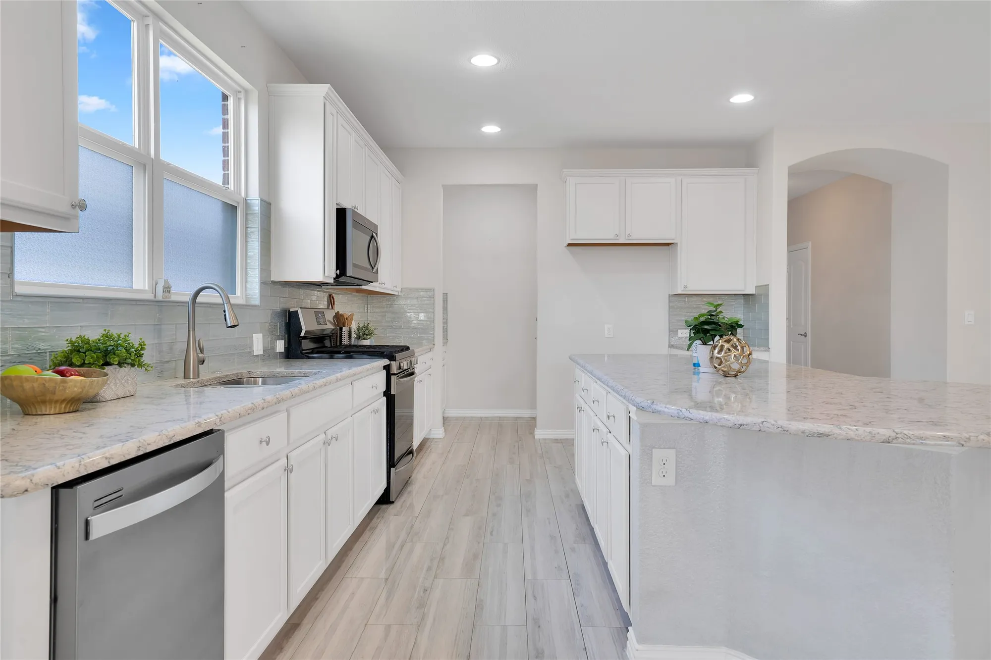 Property Slideshow image 9 of 38 | 7616 heritage dr, Aubrey, TX, 76227