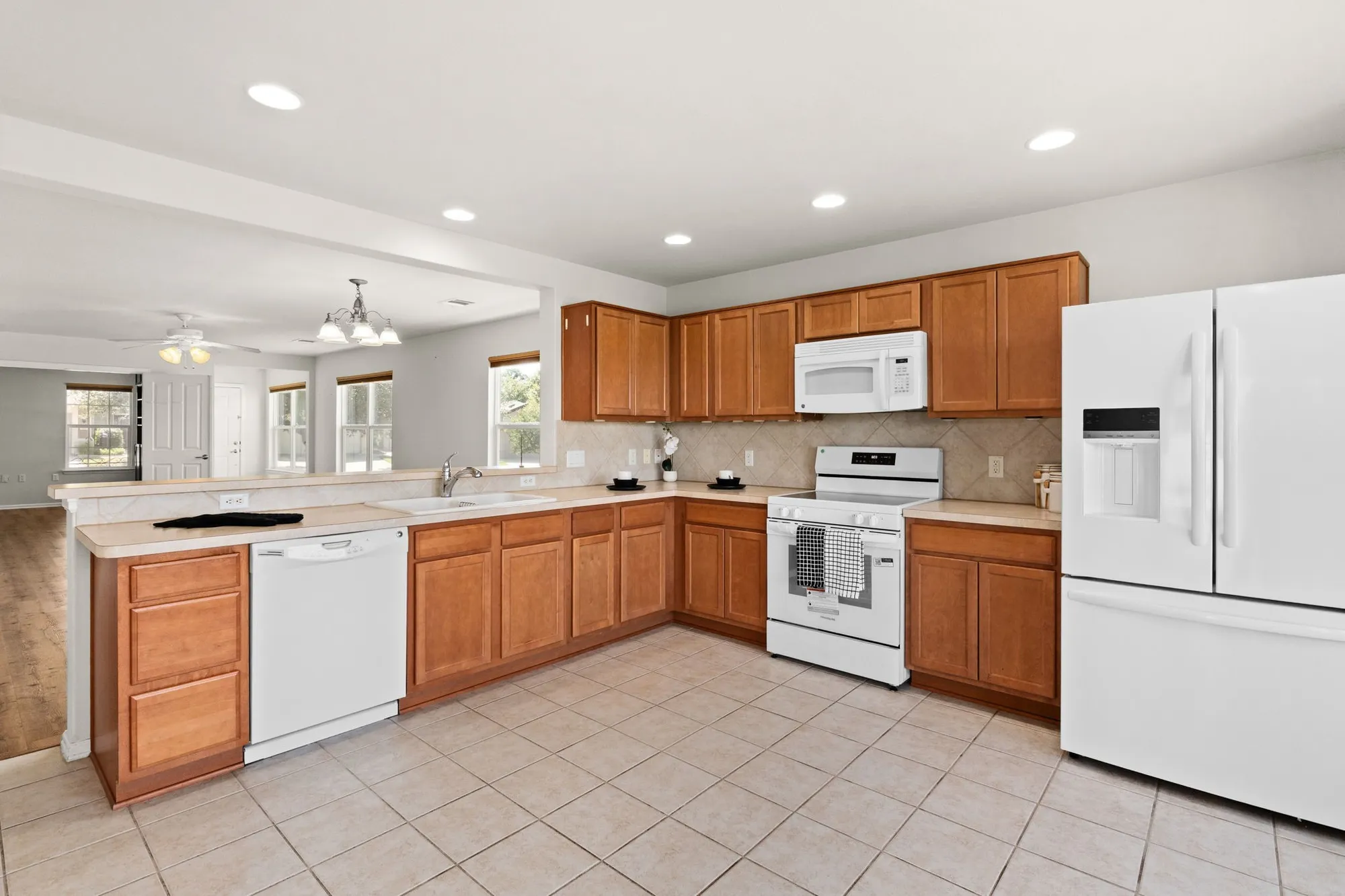 Property Slideshow image 11 of 26 | 508 salt creek ln, Georgetown, TX, 78633