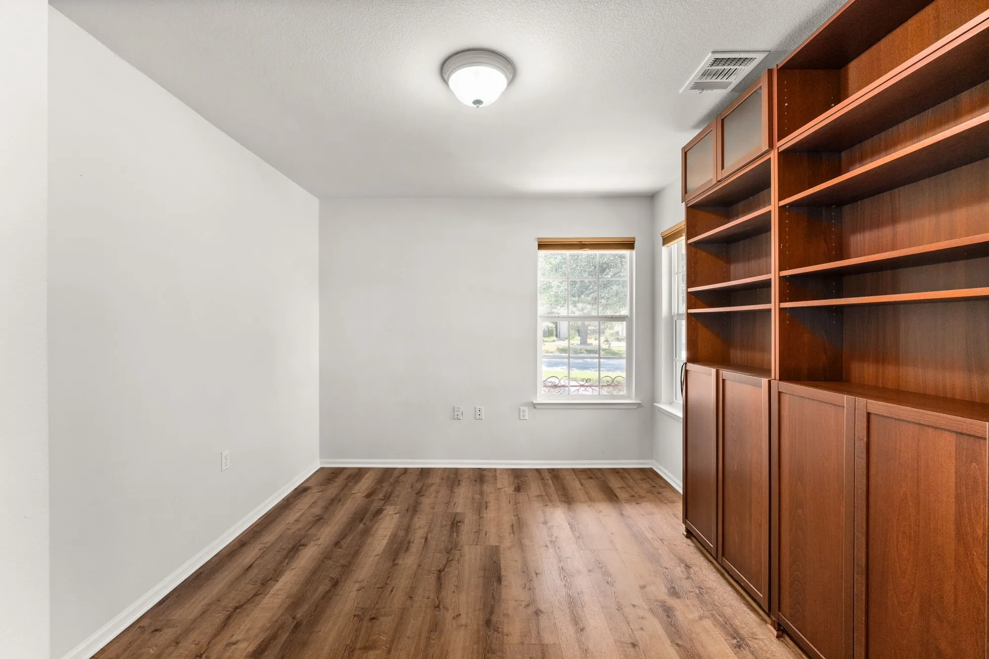 Property Slideshow image 12 of 26 | 508 salt creek ln, Georgetown, TX, 78633