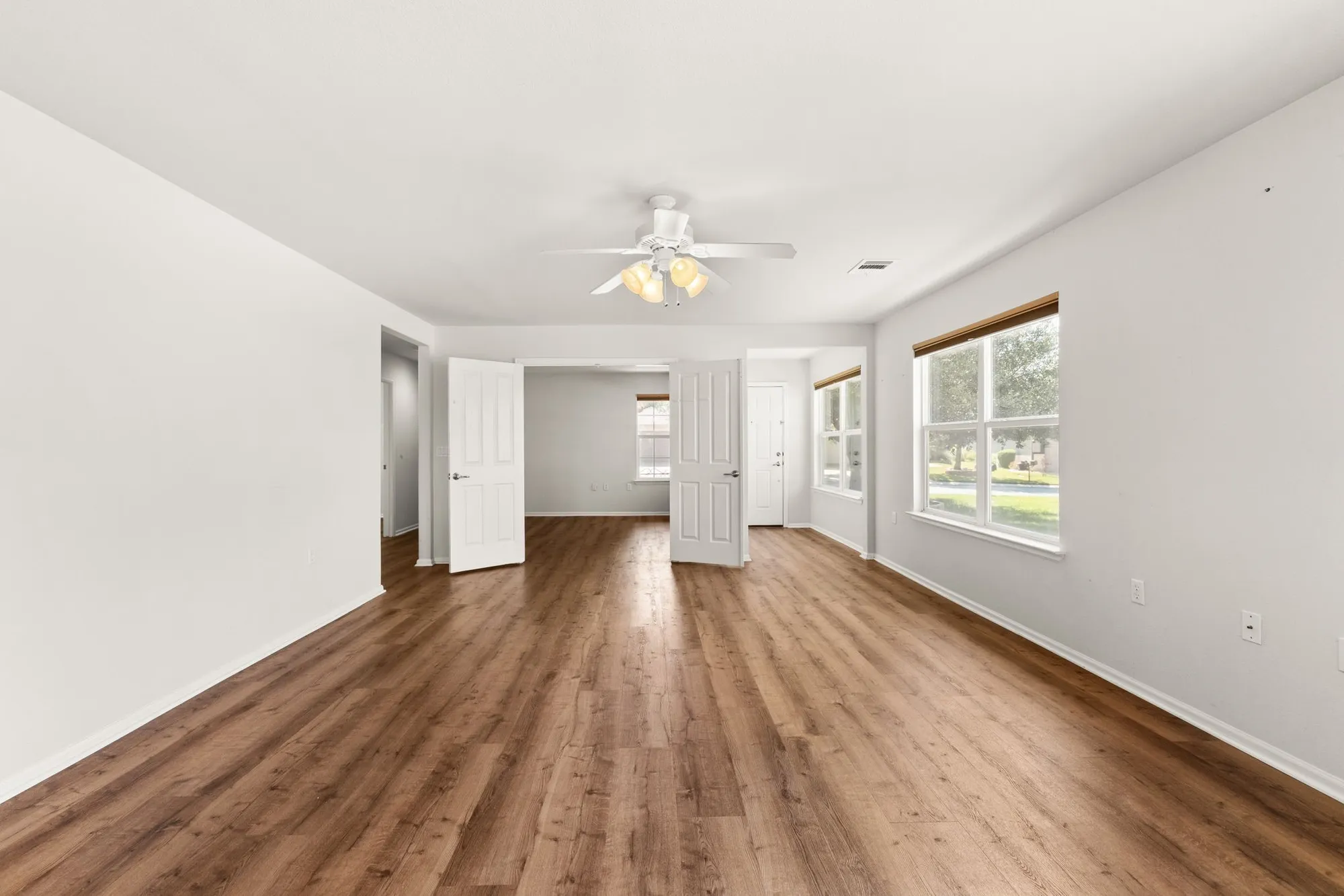 Property Slideshow image 7 of 26 | 508 salt creek ln, Georgetown, TX, 78633