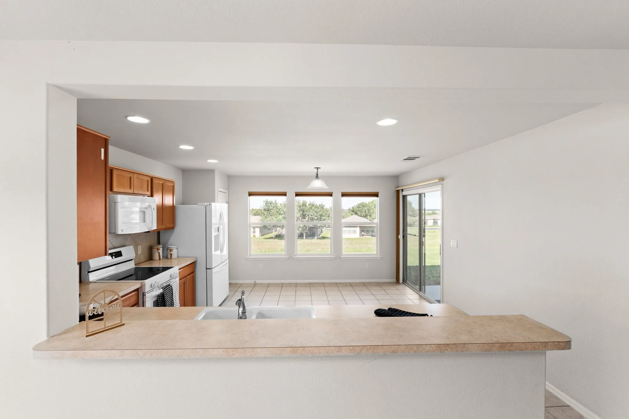 Property Slideshow image 8 of 26 | 508 salt creek ln, Georgetown, TX, 78633