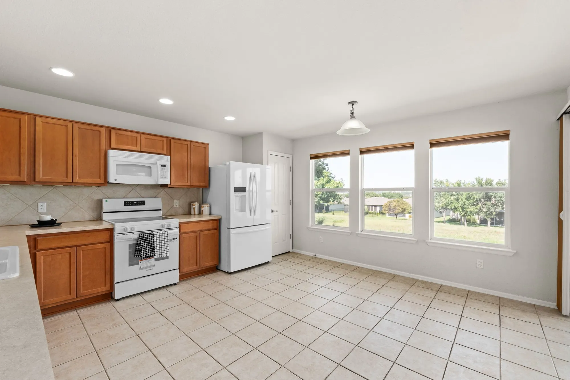 Property Slideshow image 9 of 26 | 508 salt creek ln, Georgetown, TX, 78633