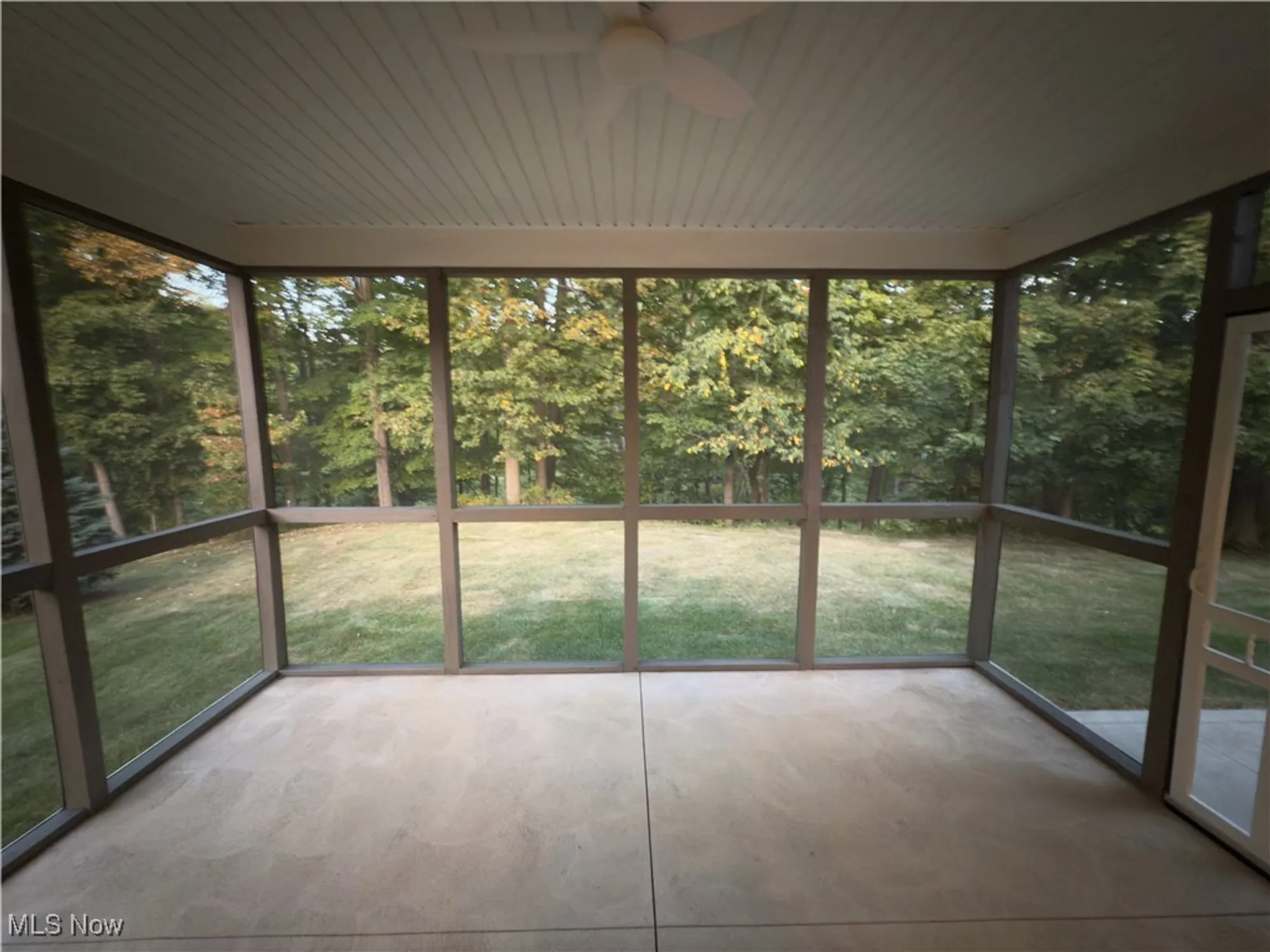Property Slideshow image 14 of 49 | 10281 river run ln, North Royalton, OH, 44133