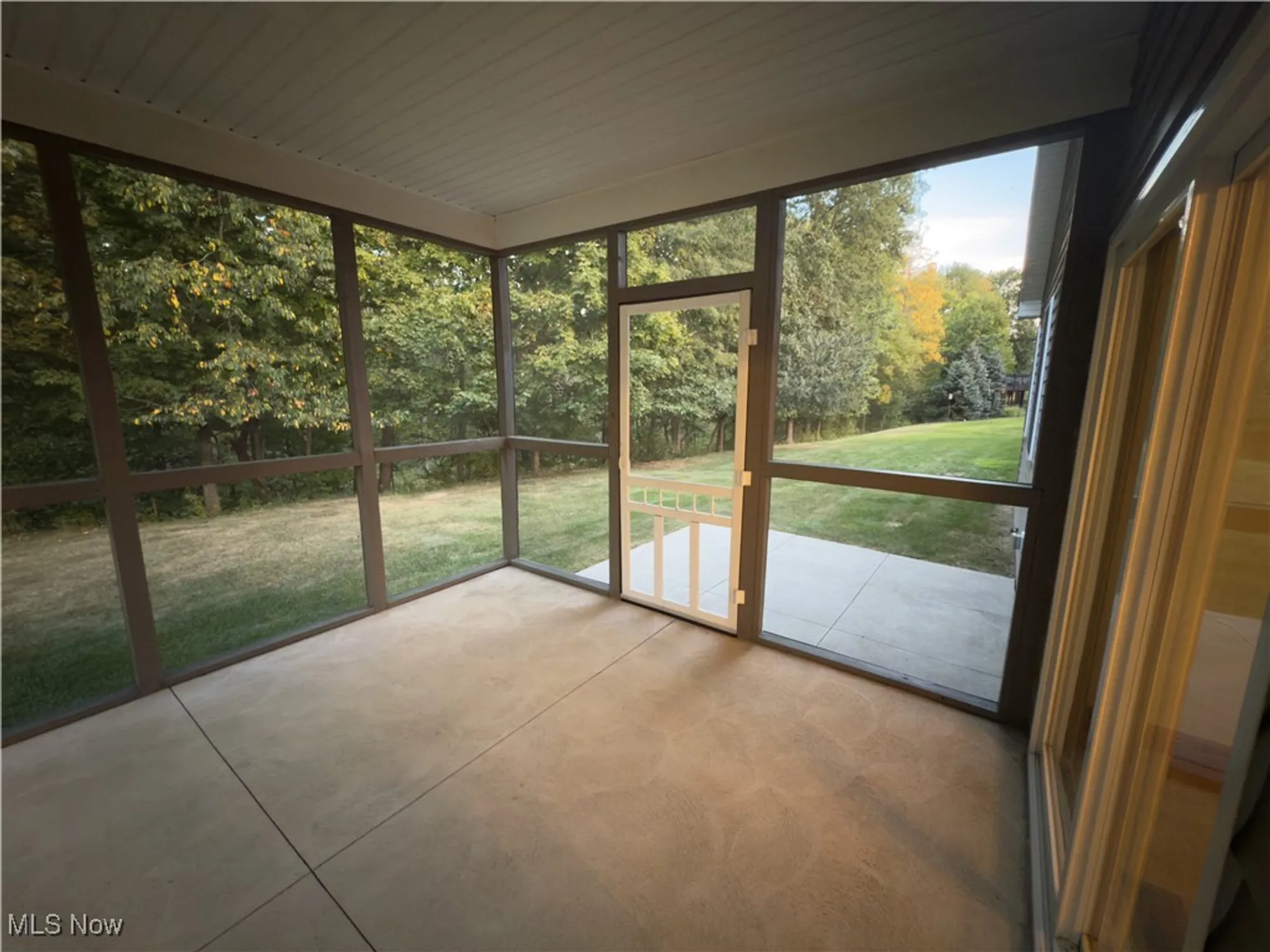 Property Slideshow image 15 of 49 | 10281 river run ln, North Royalton, OH, 44133