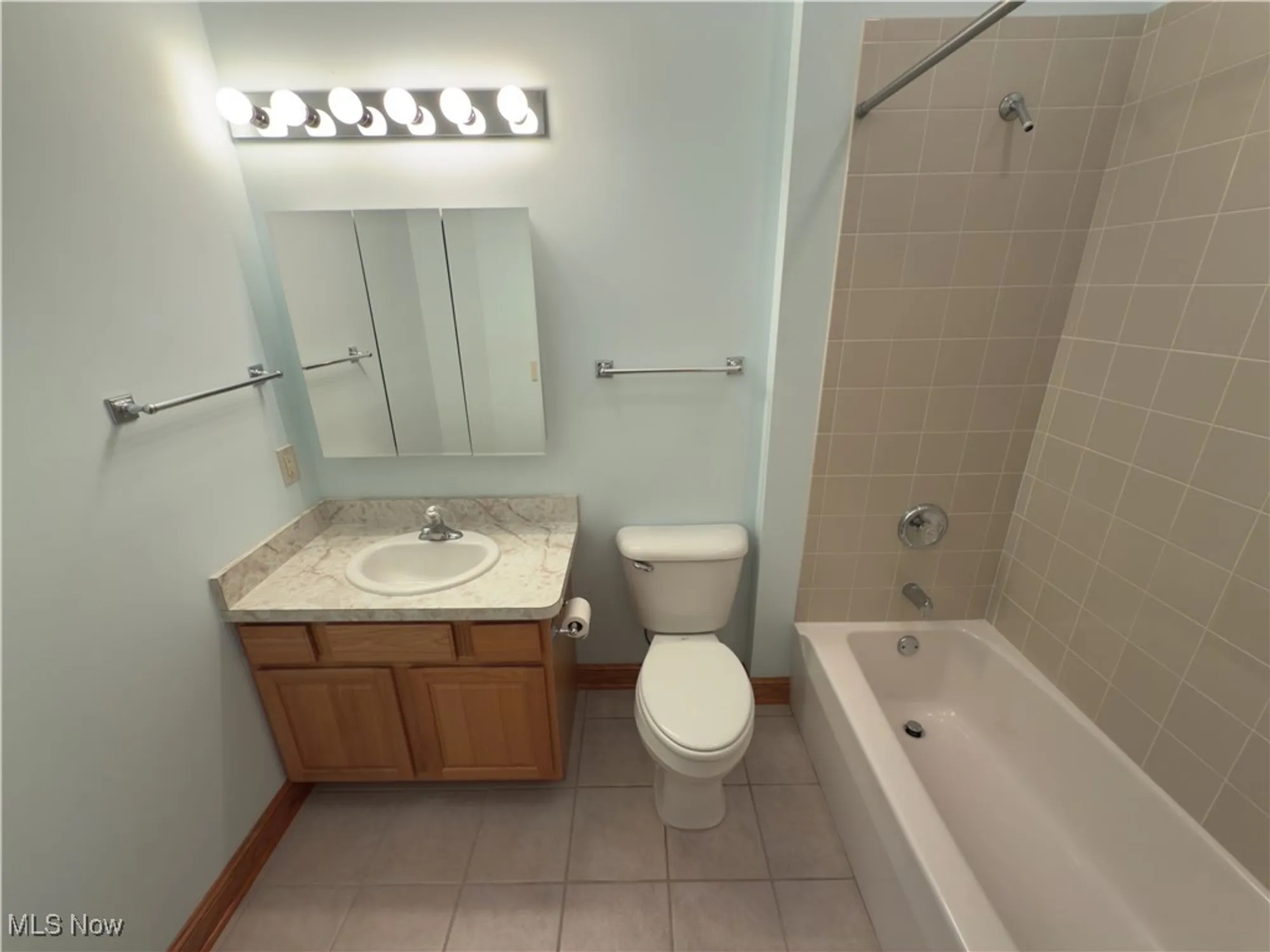 Property Slideshow image 27 of 49 | 10281 river run ln, North Royalton, OH, 44133