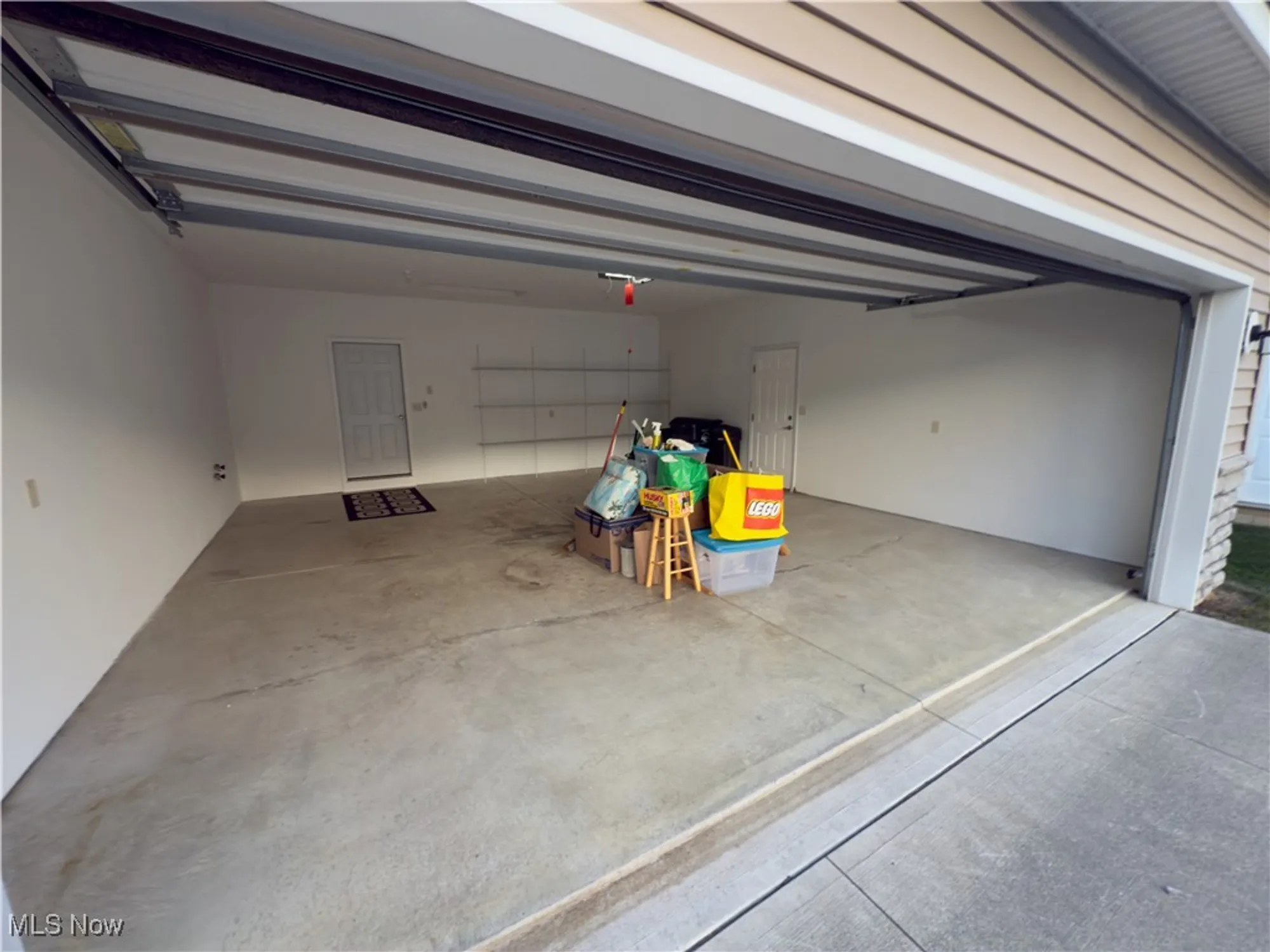 Property Slideshow image 33 of 49 | 10281 river run ln, North Royalton, OH, 44133