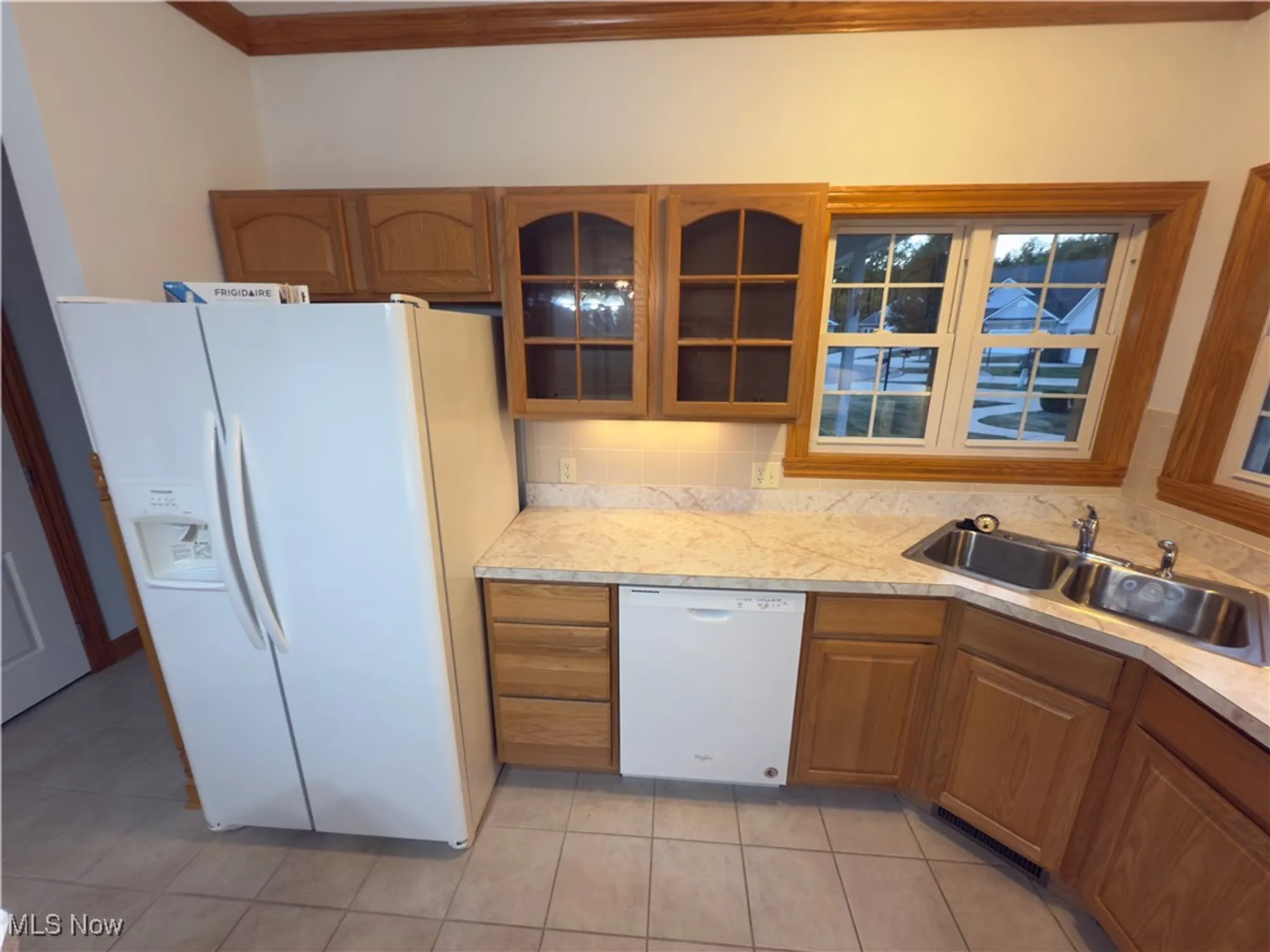 Property Slideshow image 7 of 49 | 10281 river run ln, North Royalton, OH, 44133