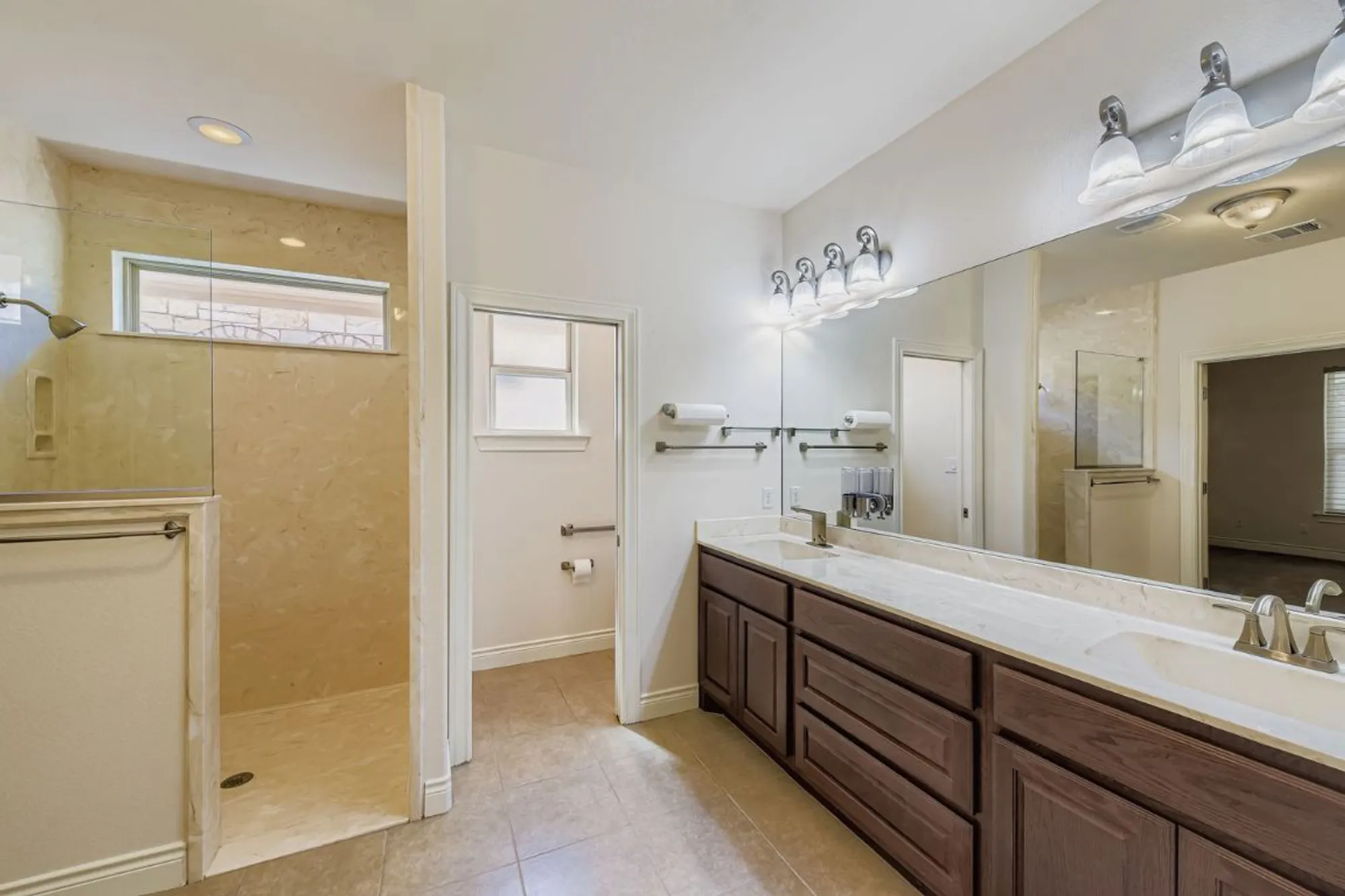 Property Slideshow image 8 of 13 | 5608 big bend trl, Georgetown, TX, 78633