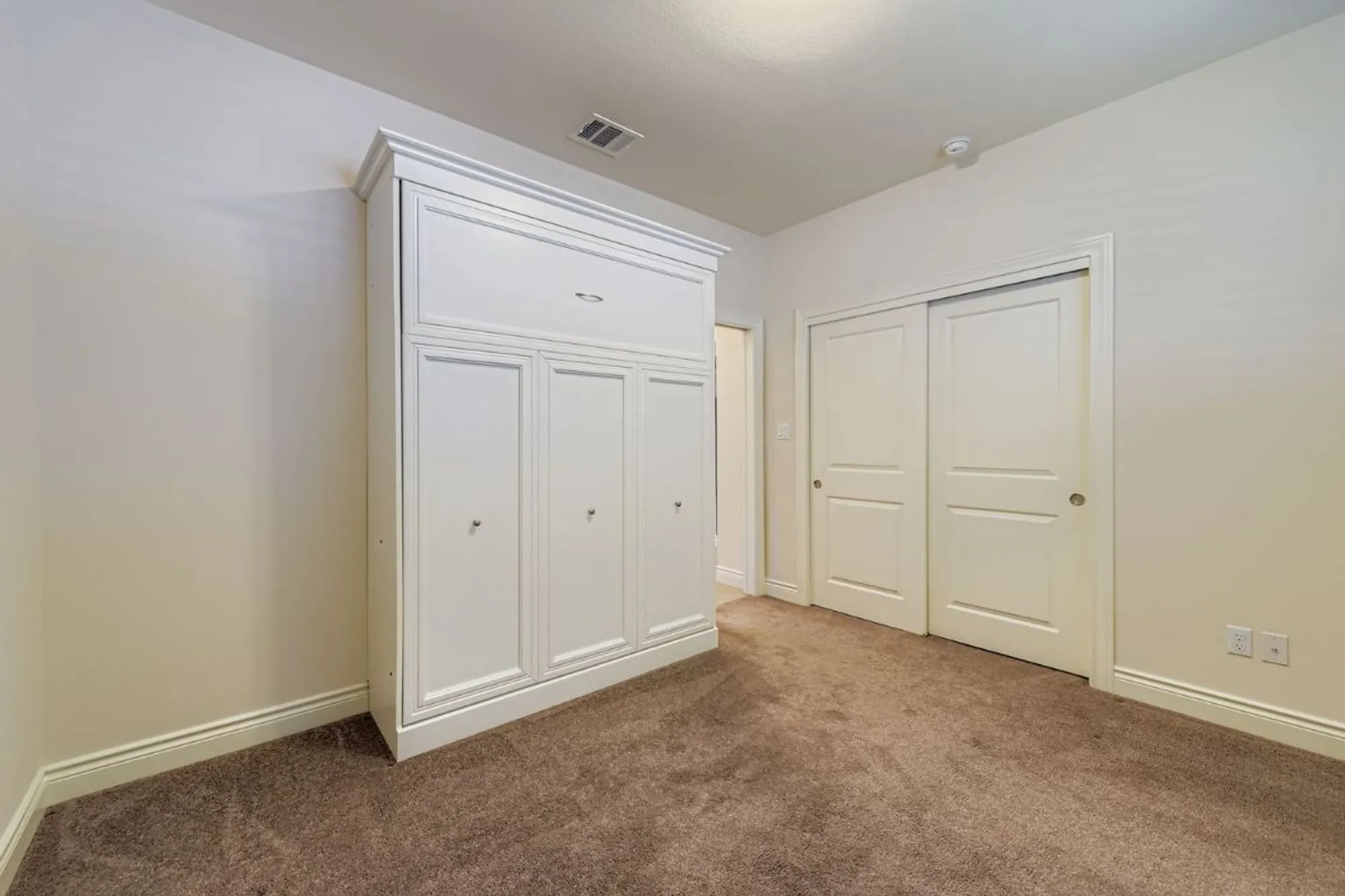 Property Slideshow image 9 of 13 | 5608 big bend trl, Georgetown, TX, 78633