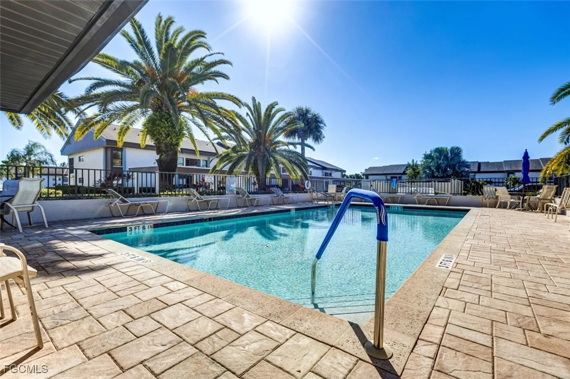 Property Slideshow image 27 of 37 | 5710 trailwinds dr apt 525, Fort Myers, FL, 33907