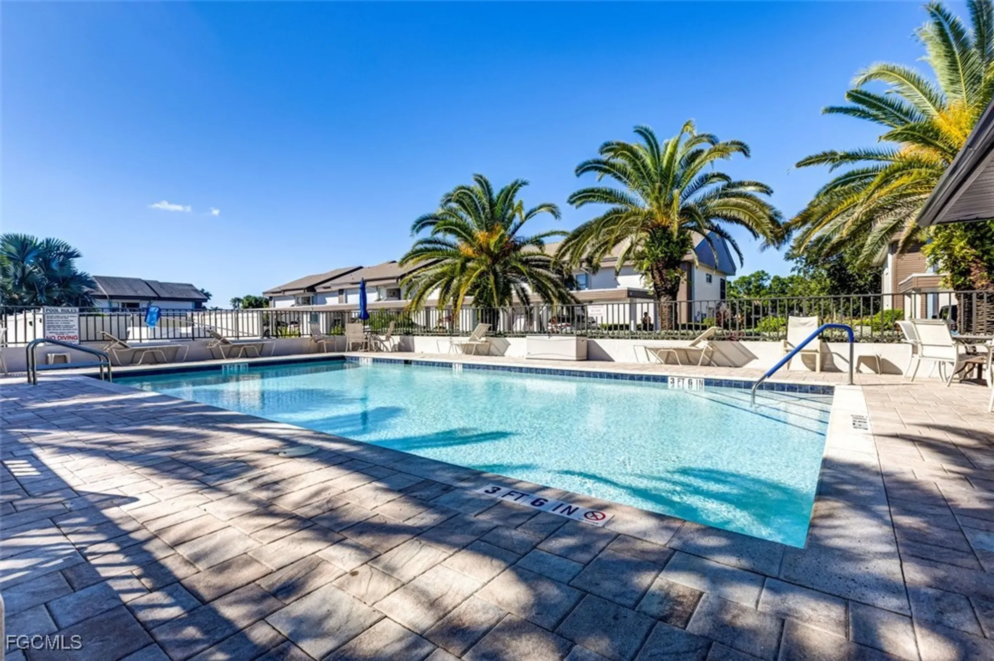 Property Slideshow image 28 of 37 | 5710 trailwinds dr apt 525, Fort Myers, FL, 33907