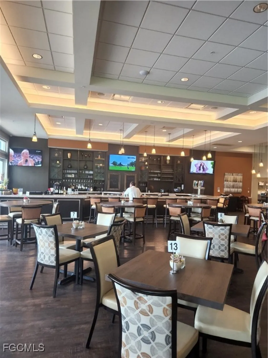 Property Slideshow image 32 of 37 | 5710 trailwinds dr apt 525, Fort Myers, FL, 33907