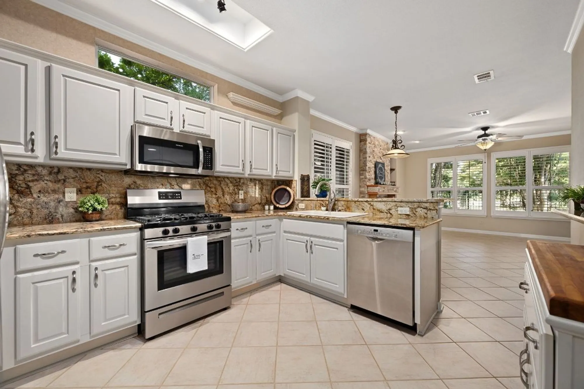 Property Slideshow image 21 of 40 | 110 old chisholm trl, Georgetown, TX, 78633