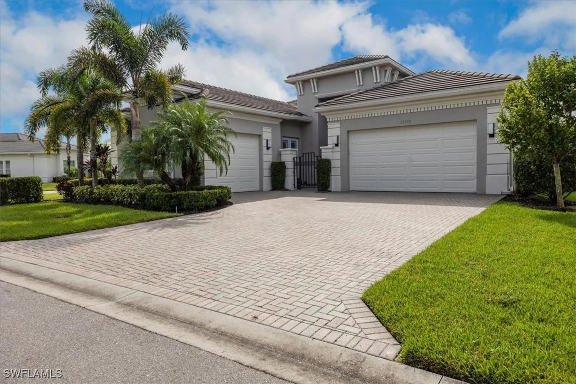 Property Slideshow image 2 of 40 | 28648 wharton dr, Bonita Springs, FL, 34135