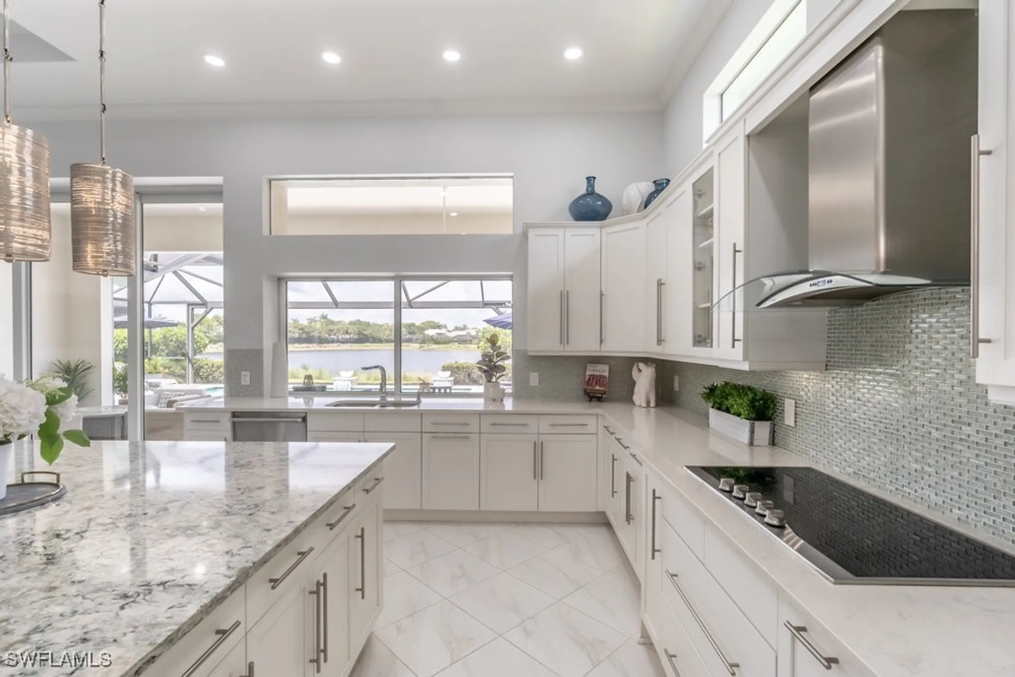 Property Slideshow image 14 of 50 | 5060 martinique dr, Naples, FL, 34113