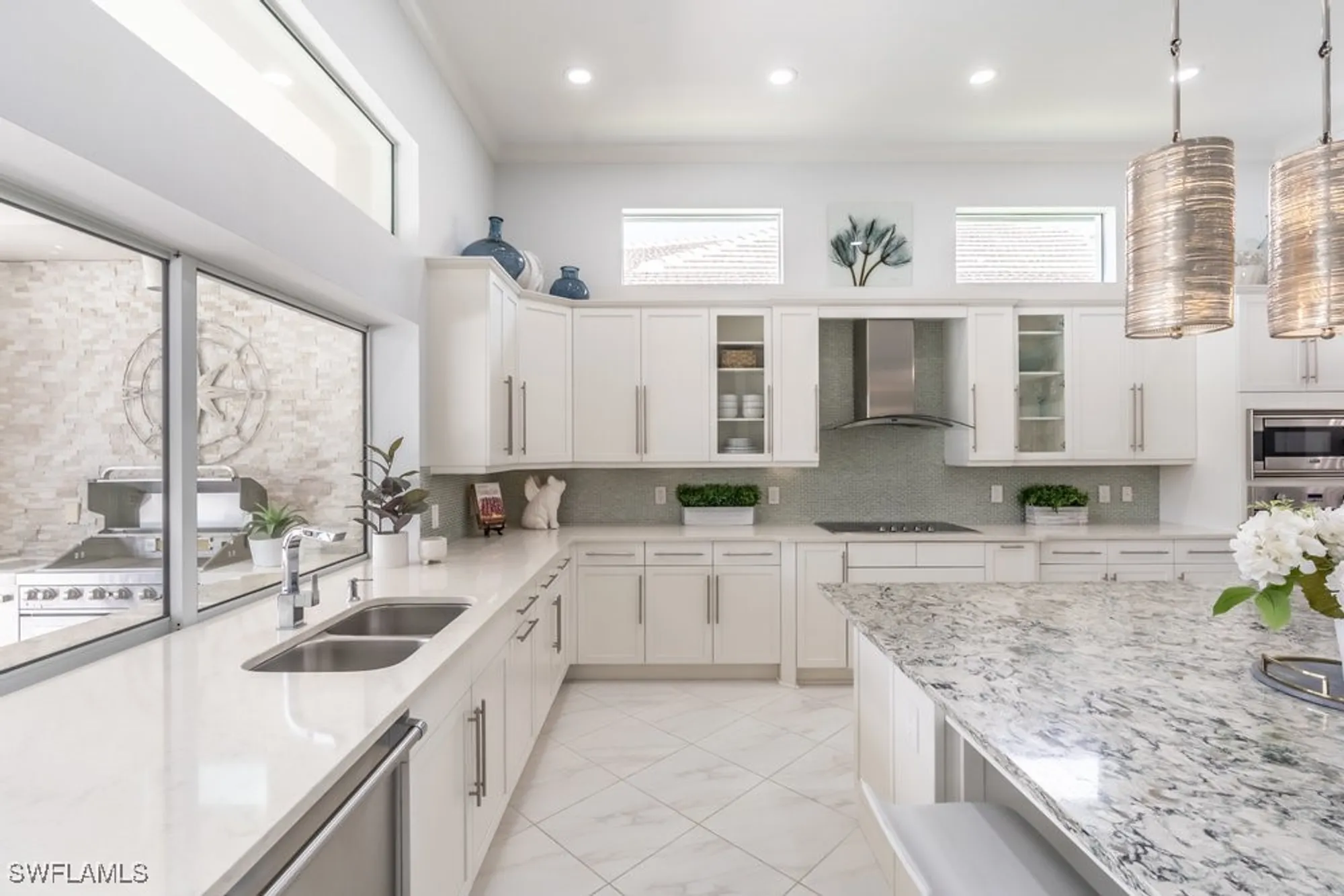 Property Slideshow image 15 of 50 | 5060 martinique dr, Naples, FL, 34113