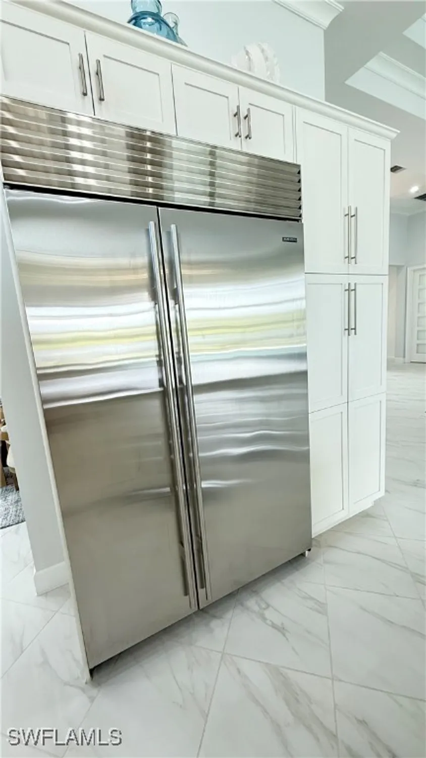 Property Slideshow image 19 of 50 | 5060 martinique dr, Naples, FL, 34113