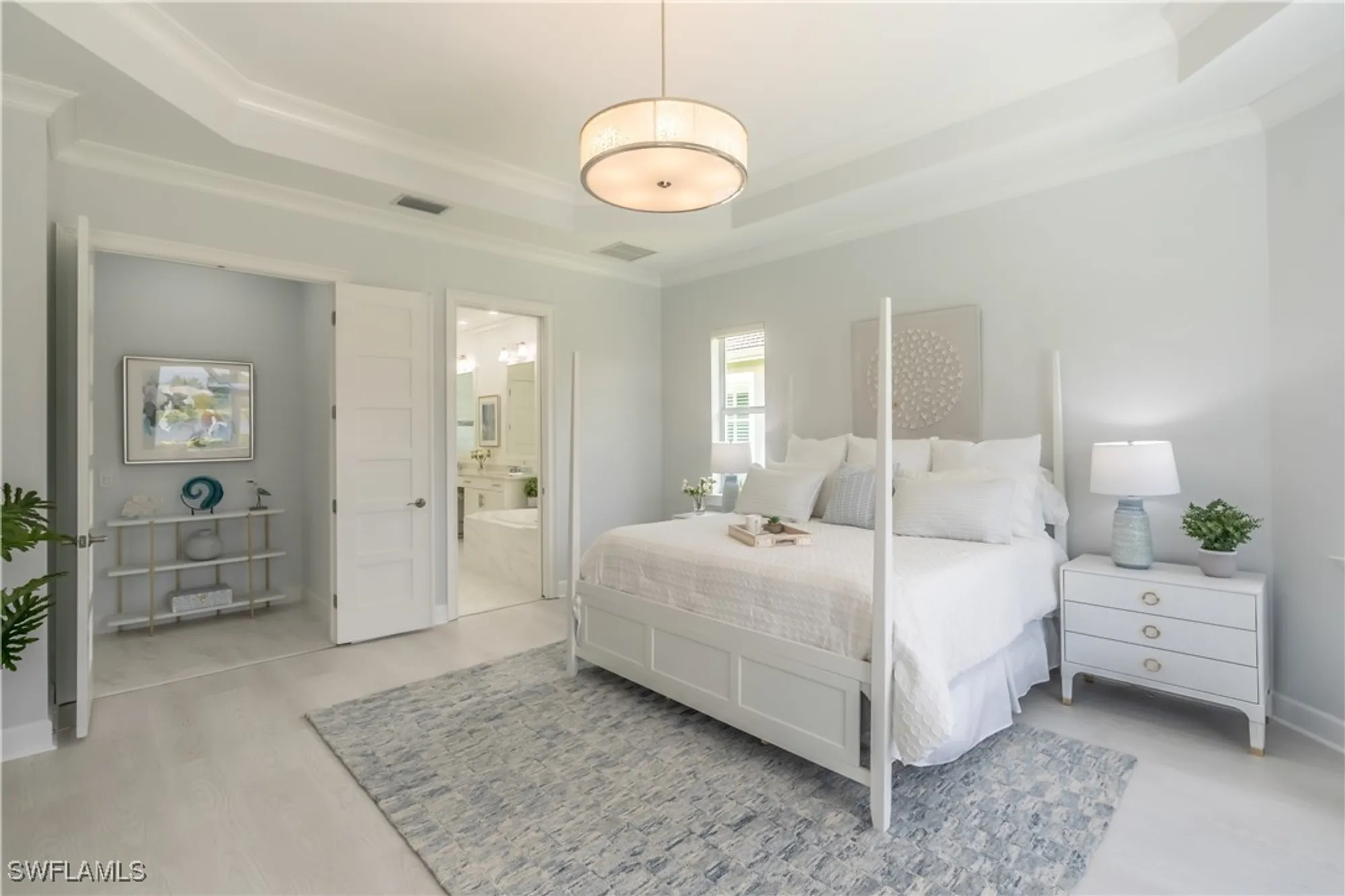 Property Slideshow image 24 of 50 | 5060 martinique dr, Naples, FL, 34113